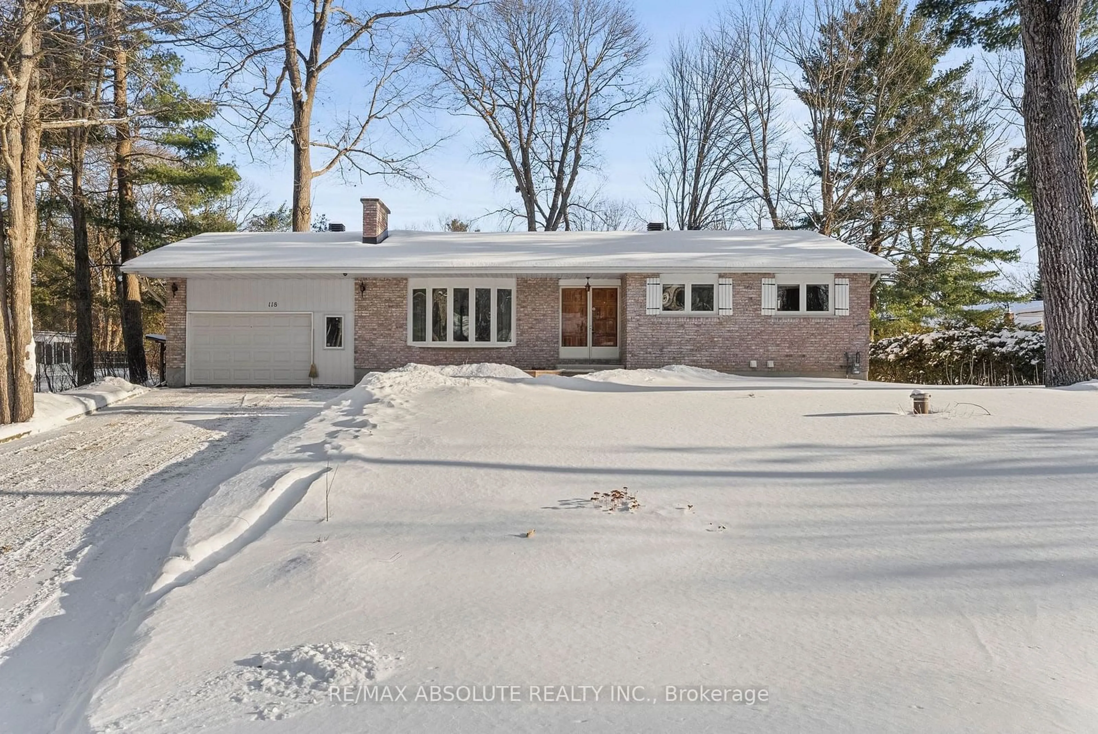 Home with brick exterior material, street for 118 Resthaven Ave, Constance Bay - Dunrobin - Kilmaurs - Woodlawn Ontario K0A 3M0