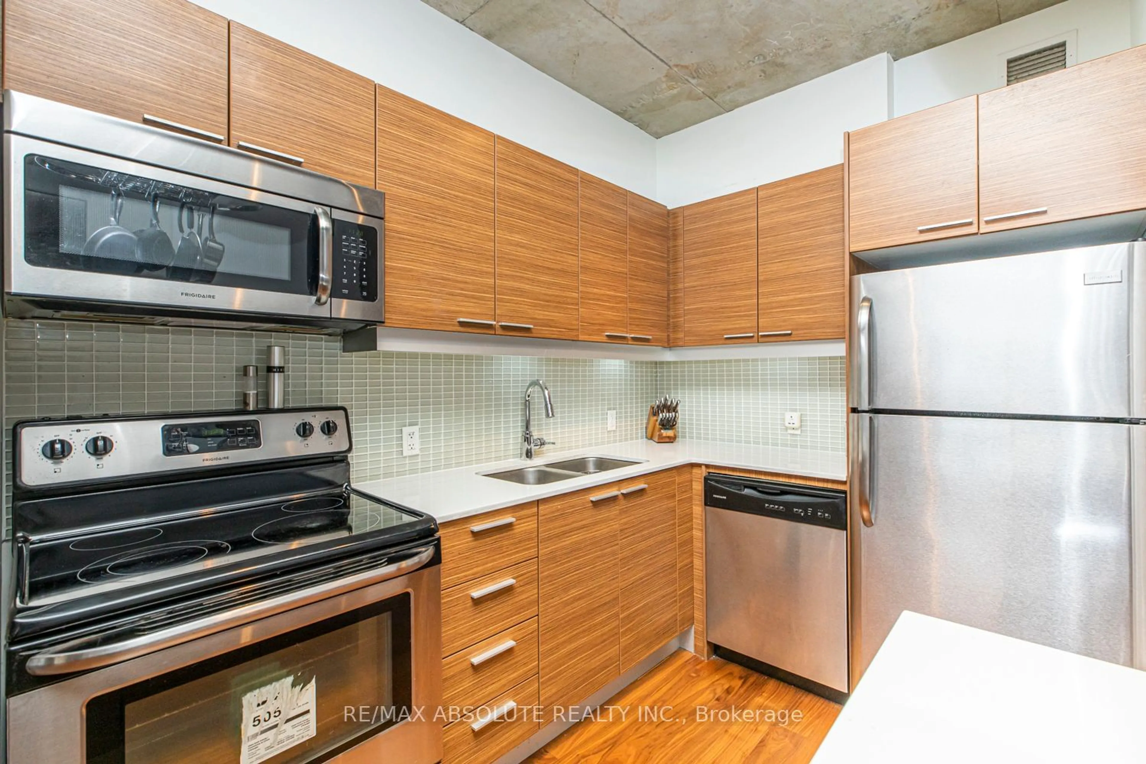 Standard kitchen, unknown for 349 Mcleod St #422, Ottawa Centre Ontario K2P 0S1