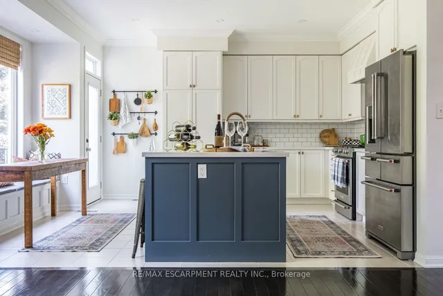 Additional property image - 120 Peer Crt
