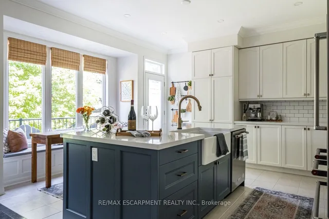 Additional property image - 120 Peer Crt