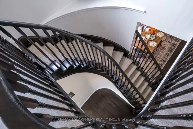 Additional property image - 120 Peer Crt
