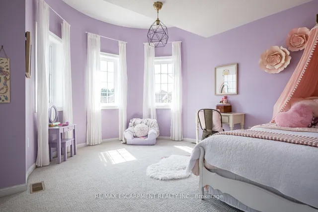 Additional property image - 120 Peer Crt
