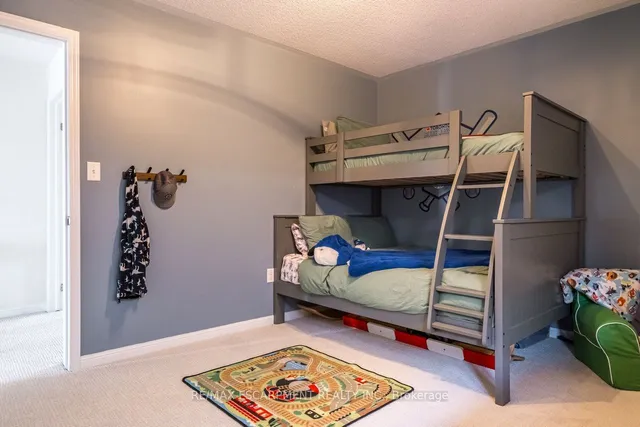 Additional property image - 120 Peer Crt