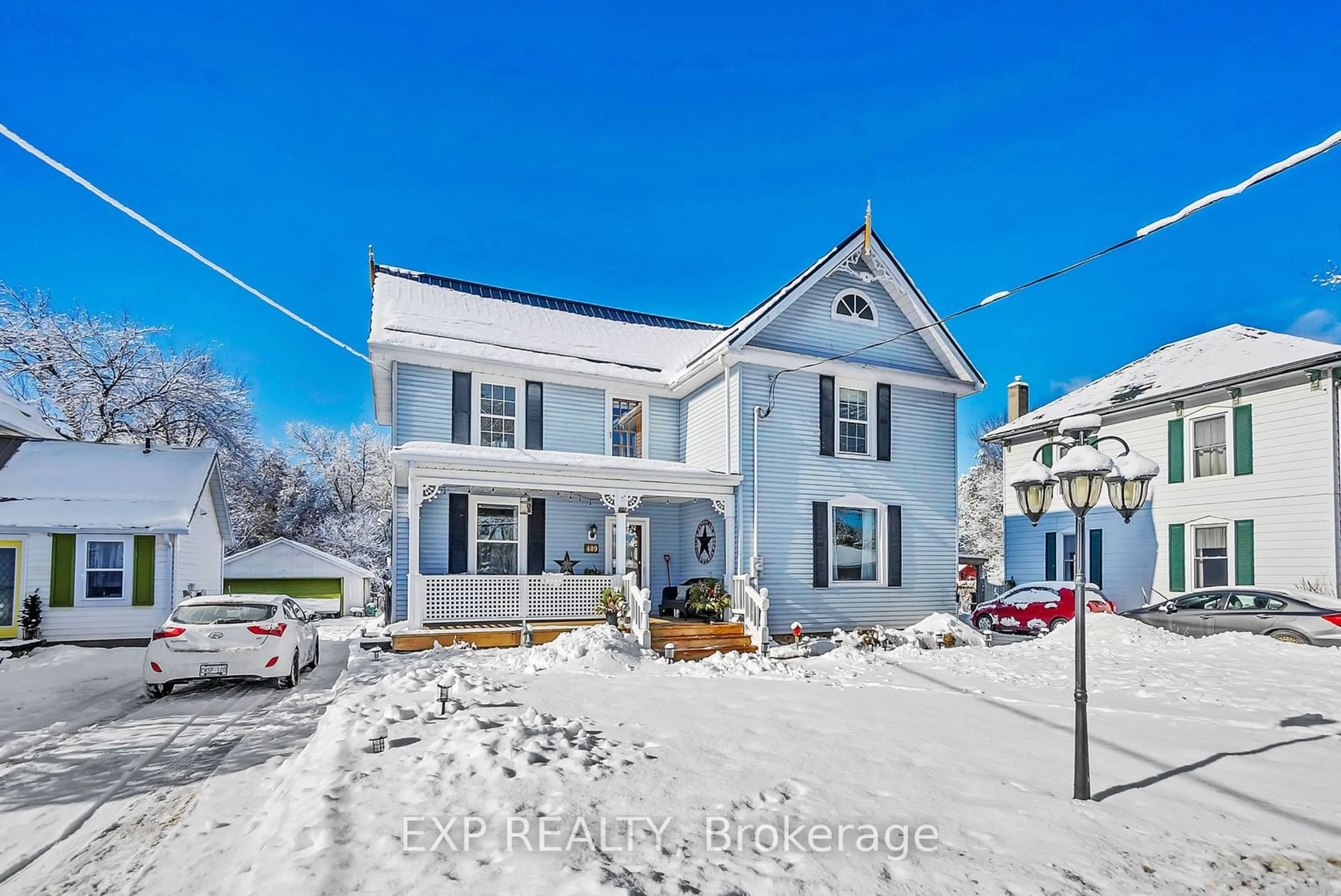 A pic from outside/outdoor area/front of a property/back of a property/a pic from drone, street for 489 Ashley St, Belleville Ontario K0K 2B0