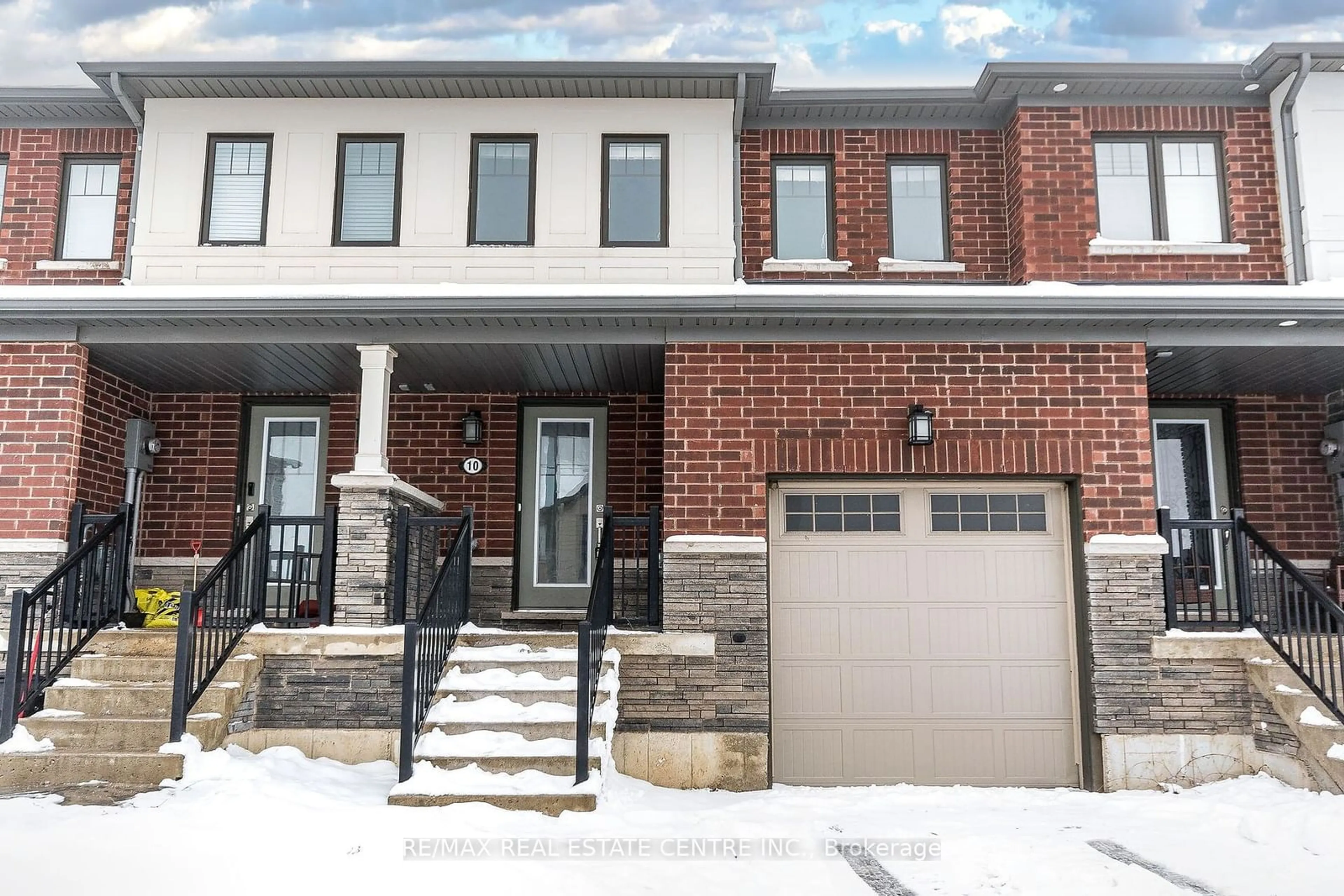 Home with brick exterior material, street for 10 Utter Pl, Hamilton Ontario L8J 2V5