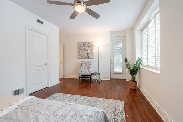 Additional property image - 77 GOVERNORS Rd Unit 201