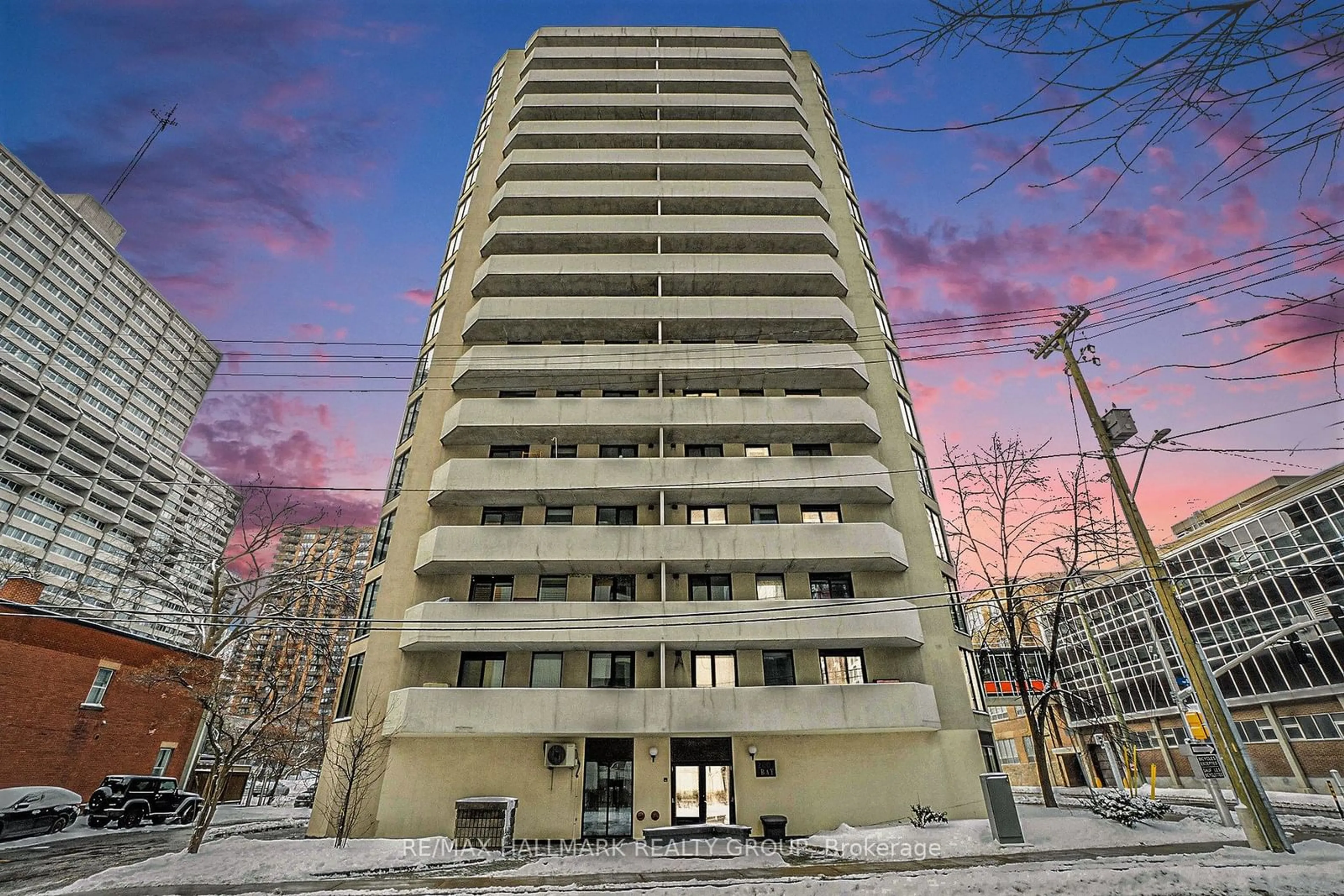 Unknown for 200 Bay St #1102, Ottawa Ontario K1R 7W8