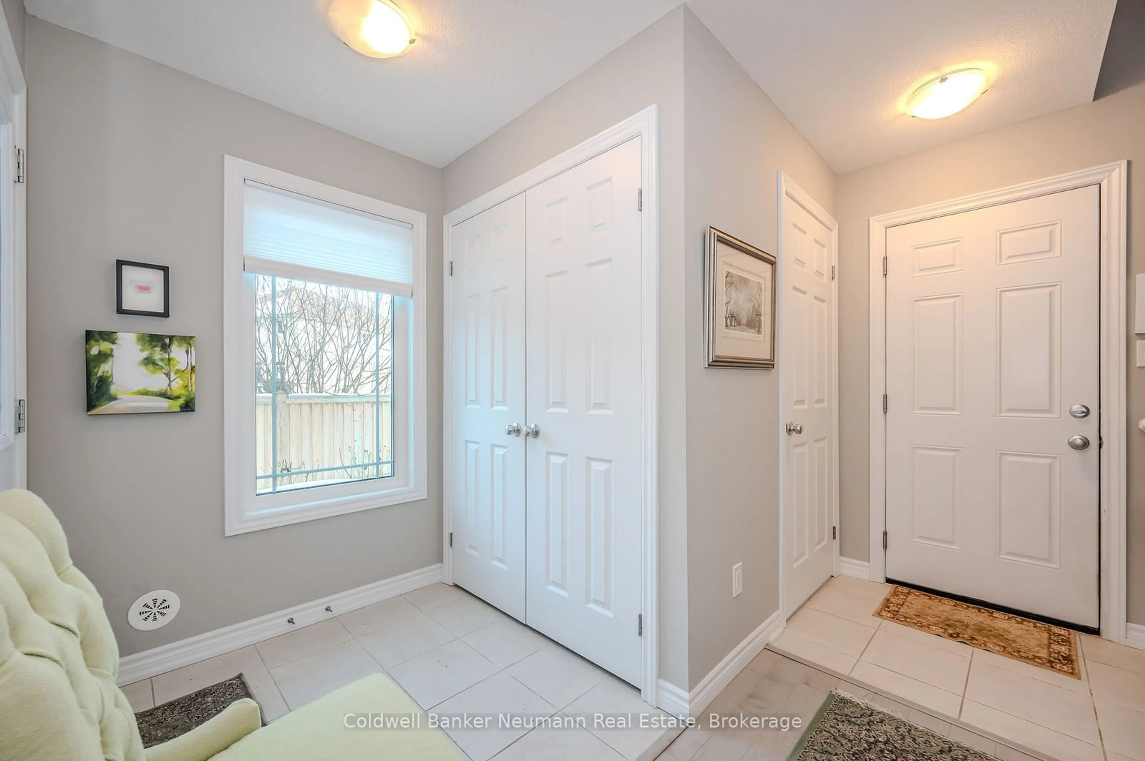 Indoor entryway for 107 Westra Dr #37, Guelph Ontario N1K 0A5