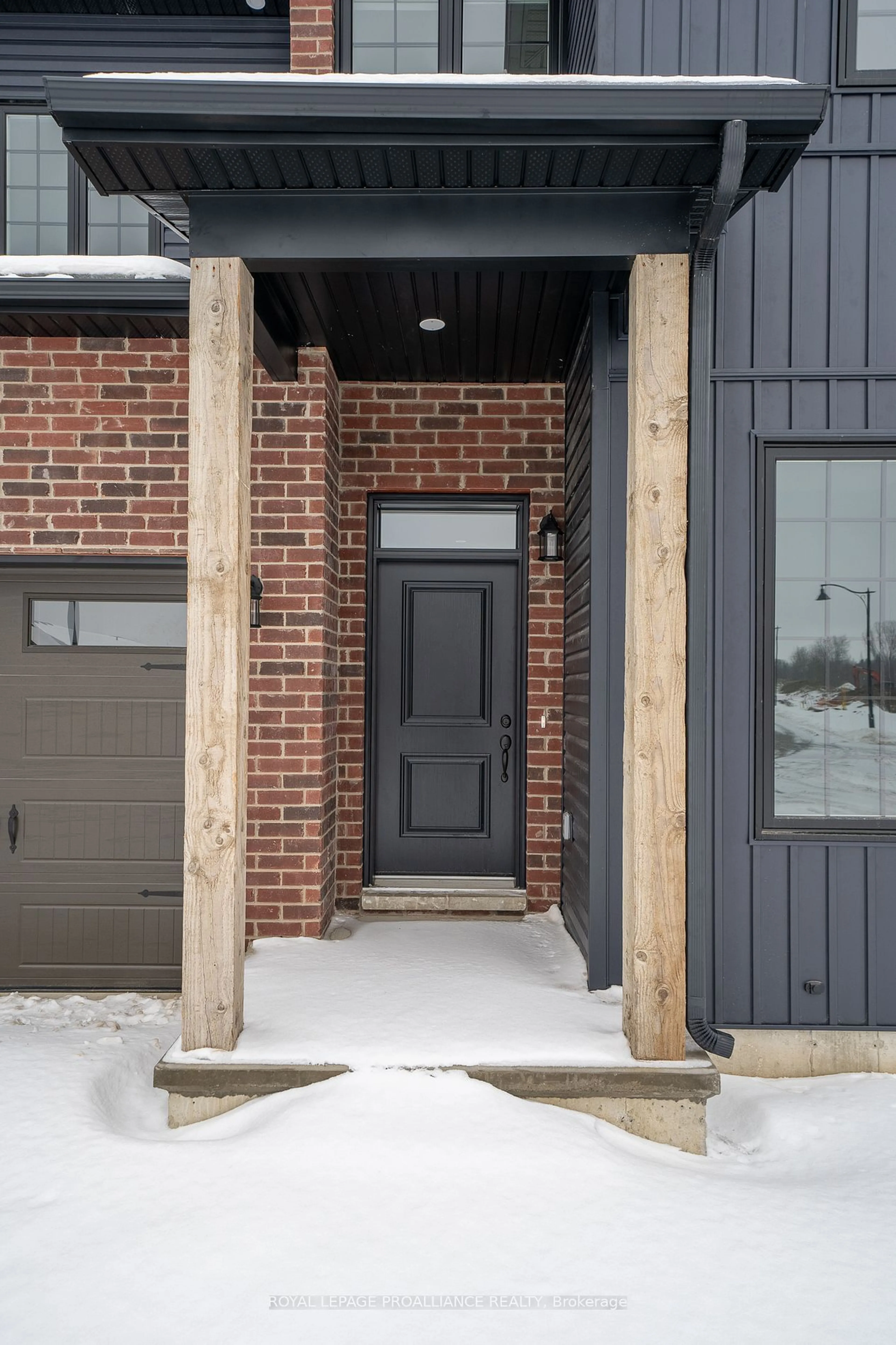 Indoor entryway for 23 French St, Prince Edward County Ontario K0K 2T0