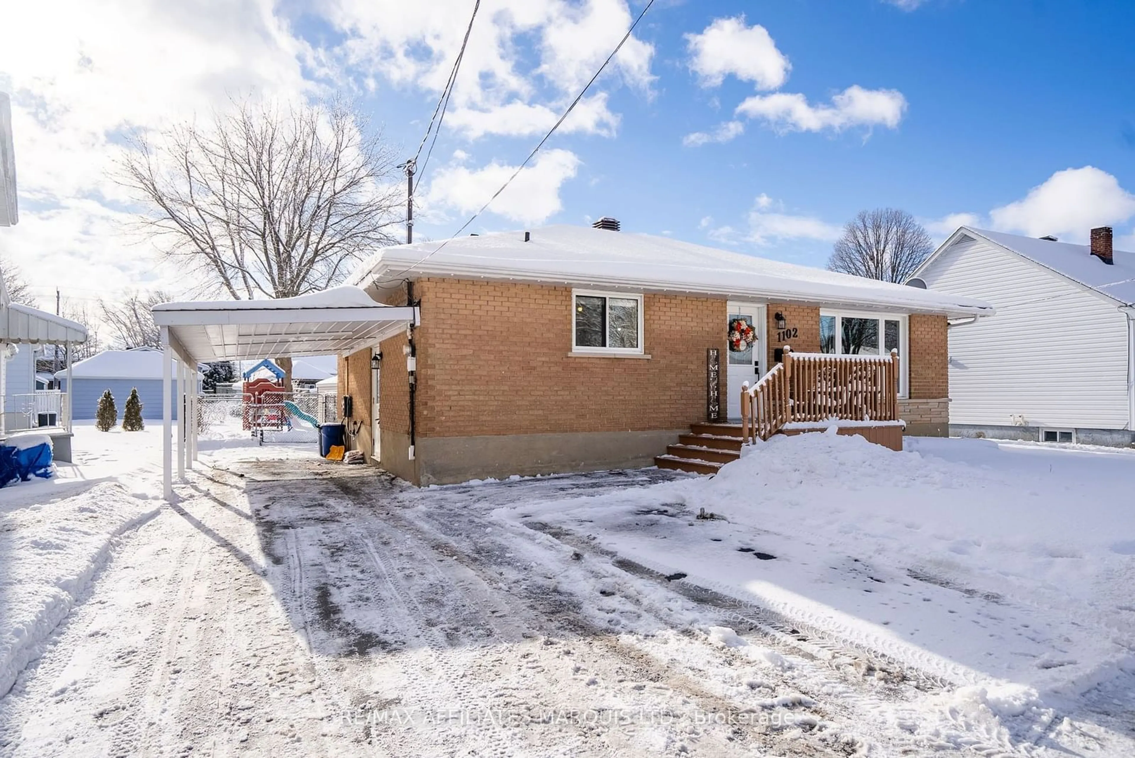 Unknown for 1102 Osborne Ave, Cornwall Ontario K6J 1K9