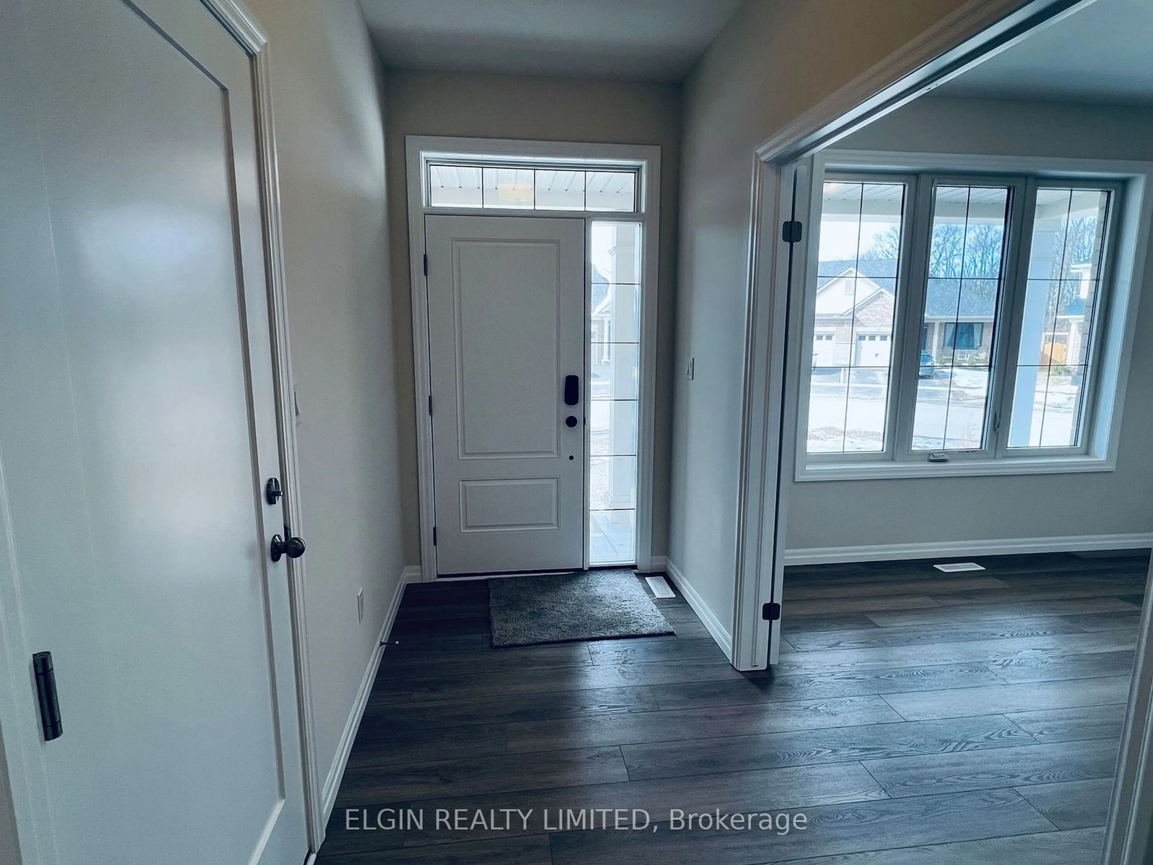 Indoor entryway for 46 Dunning Way, St. Thomas Ontario N5R 0P8