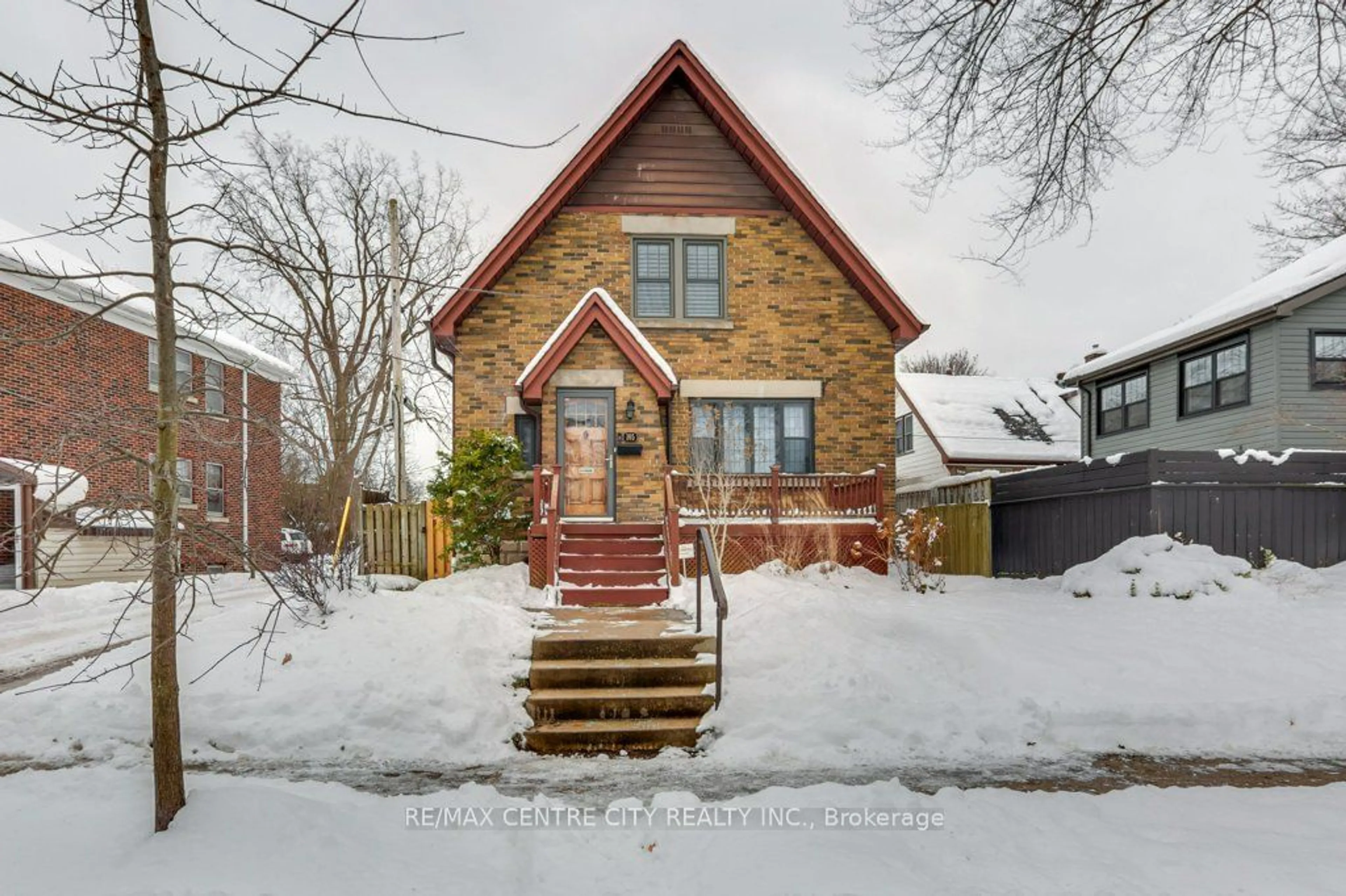 Home with brick exterior material, street for 105 Windsor Cres, London Ontario N6C 1V9