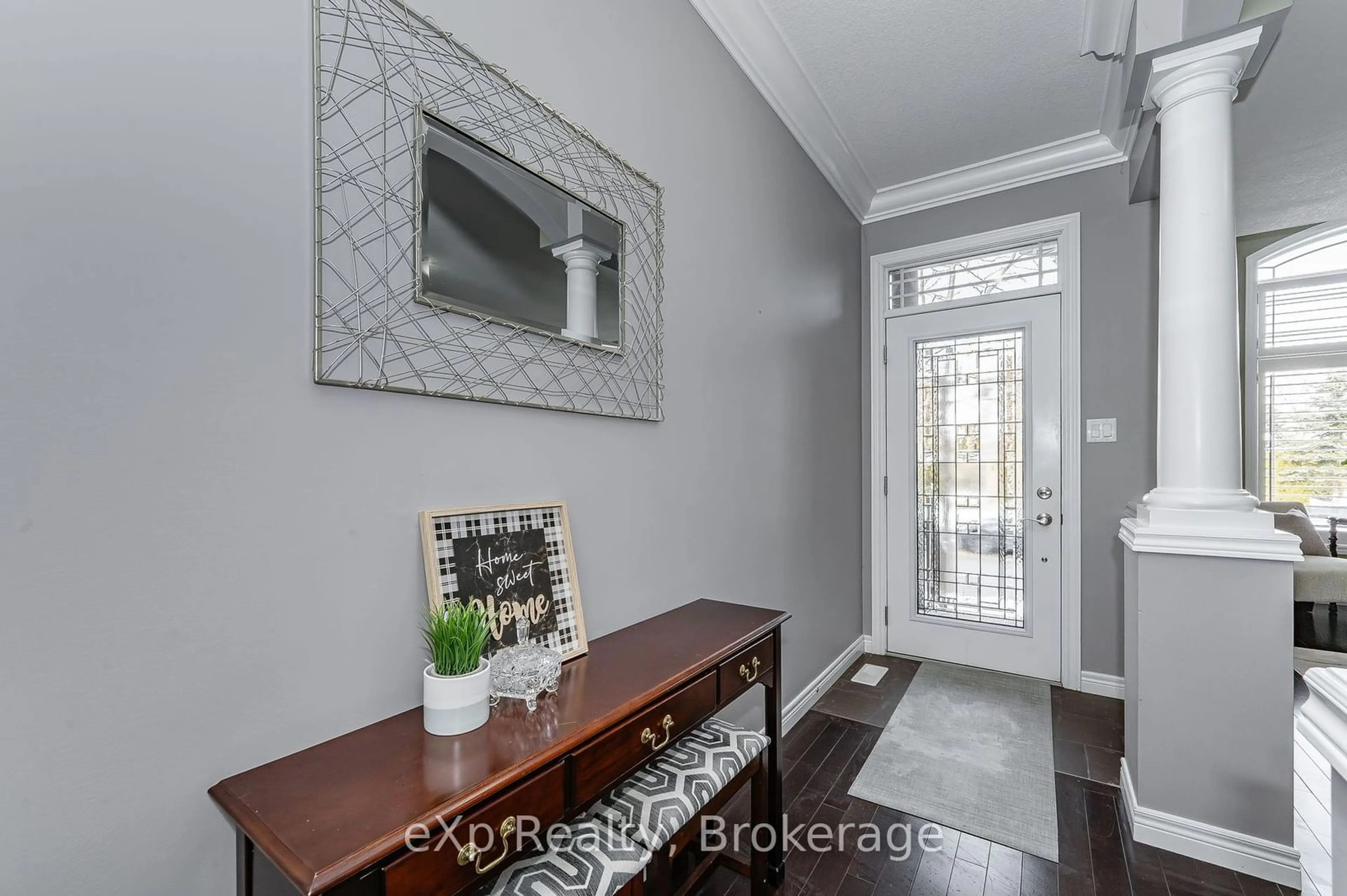 Indoor entryway for 19 Simmonds Dr #5, Guelph Ontario N1E 0H4