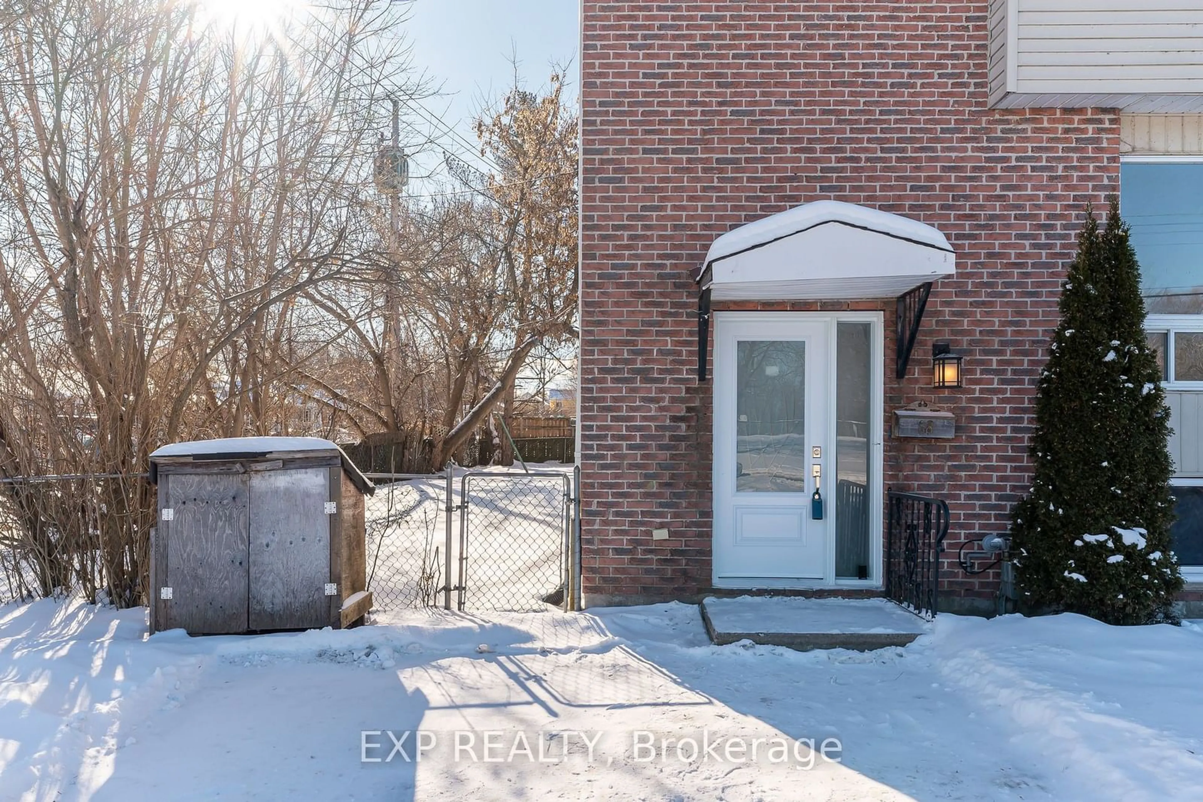 Indoor entryway for 68 PRINCESS St, Carleton Place Ontario K7C 4C6