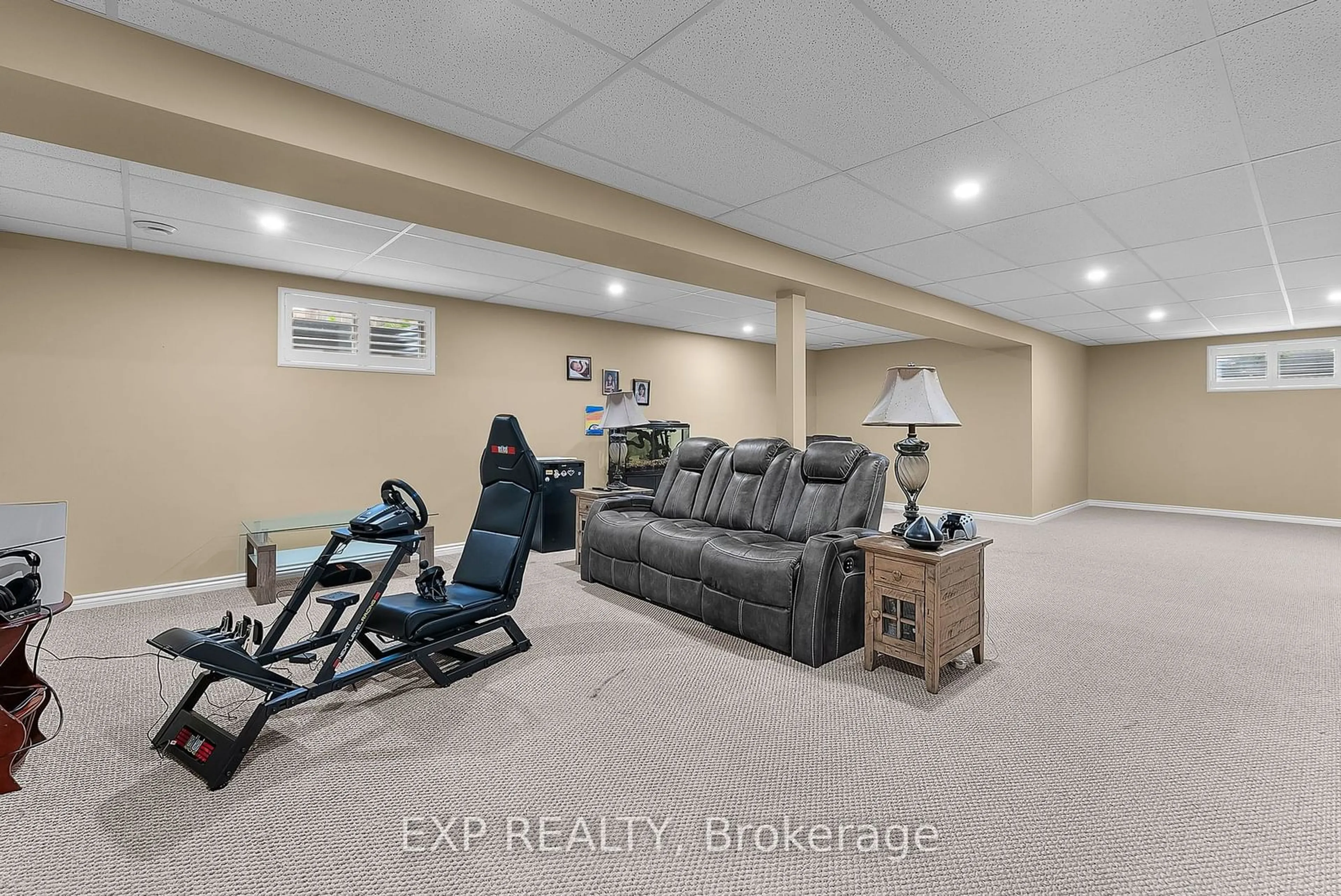 Home theater for 124 Timberview Cres, Welland Ontario L3C 0B8