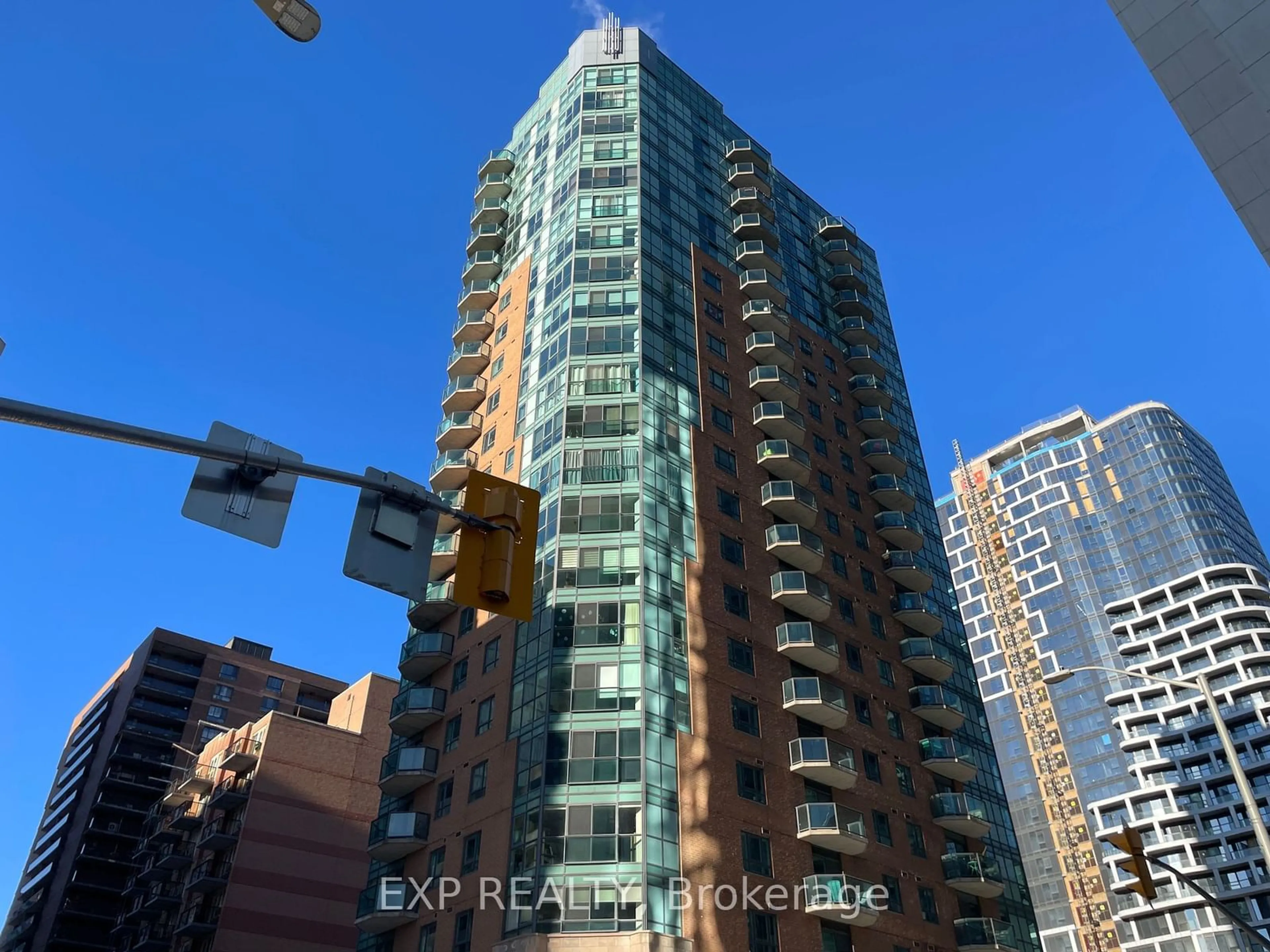 Unknown for 445 Laurier Ave #2303, Ottawa Centre Ontario K1R 0A2