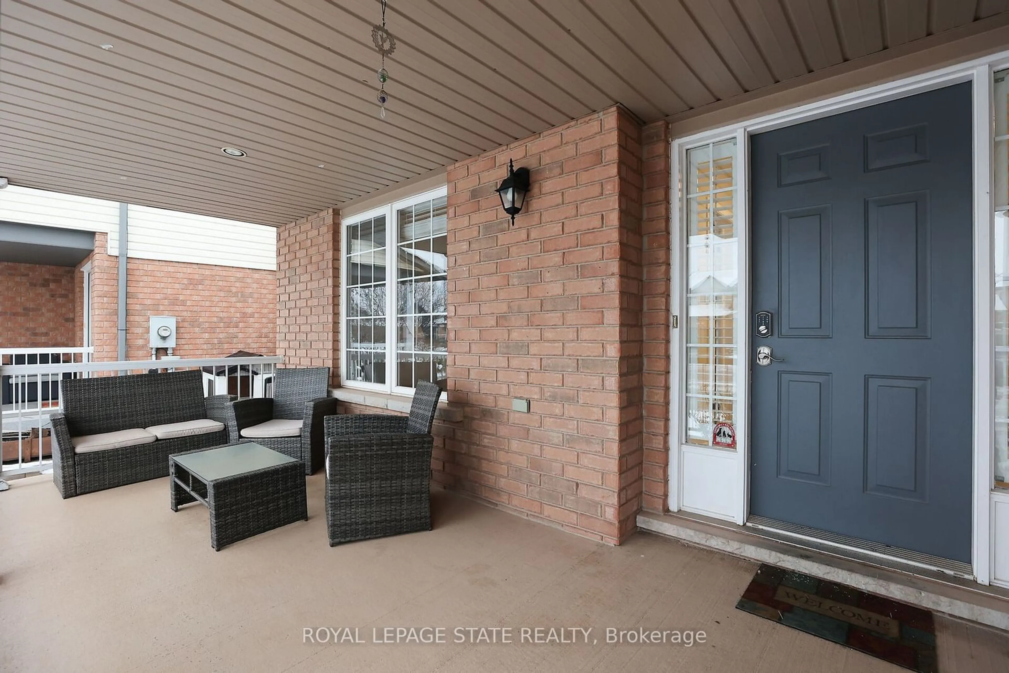 Patio, street for 9 Vidal Crt, Grimsby Ontario L3M 5R8