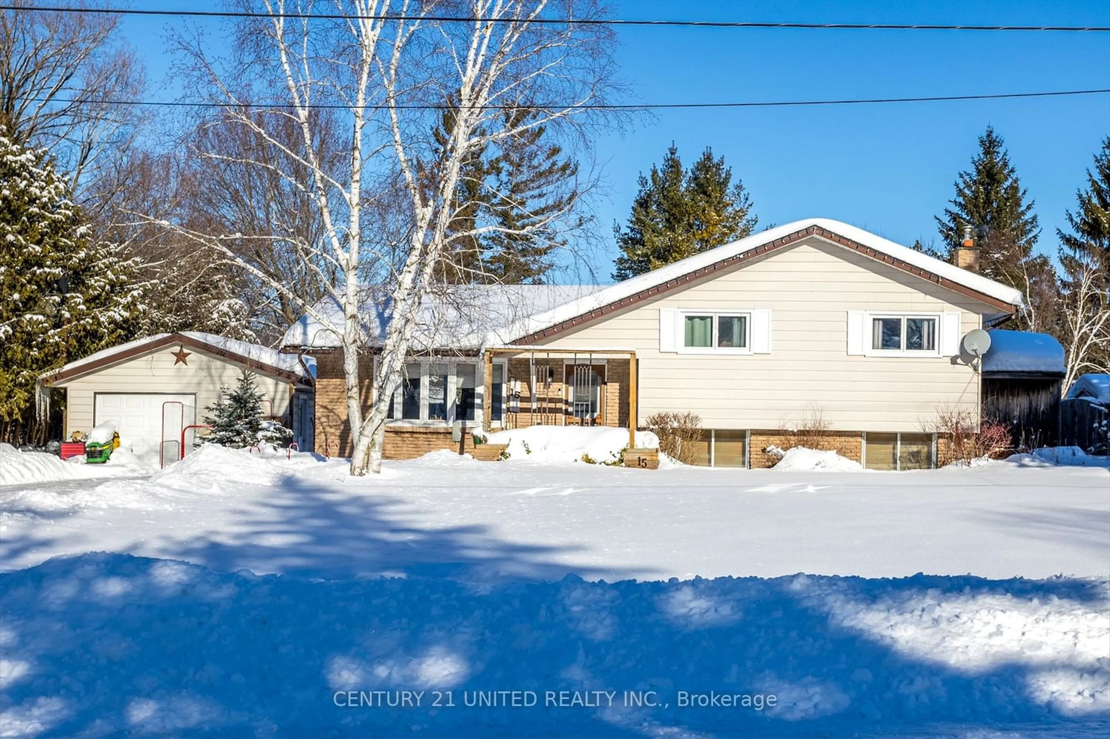 A pic from outside/outdoor area/front of a property/back of a property/a pic from drone, street for 15 Janet Dr, Kawartha Lakes Ontario L0B 1K0