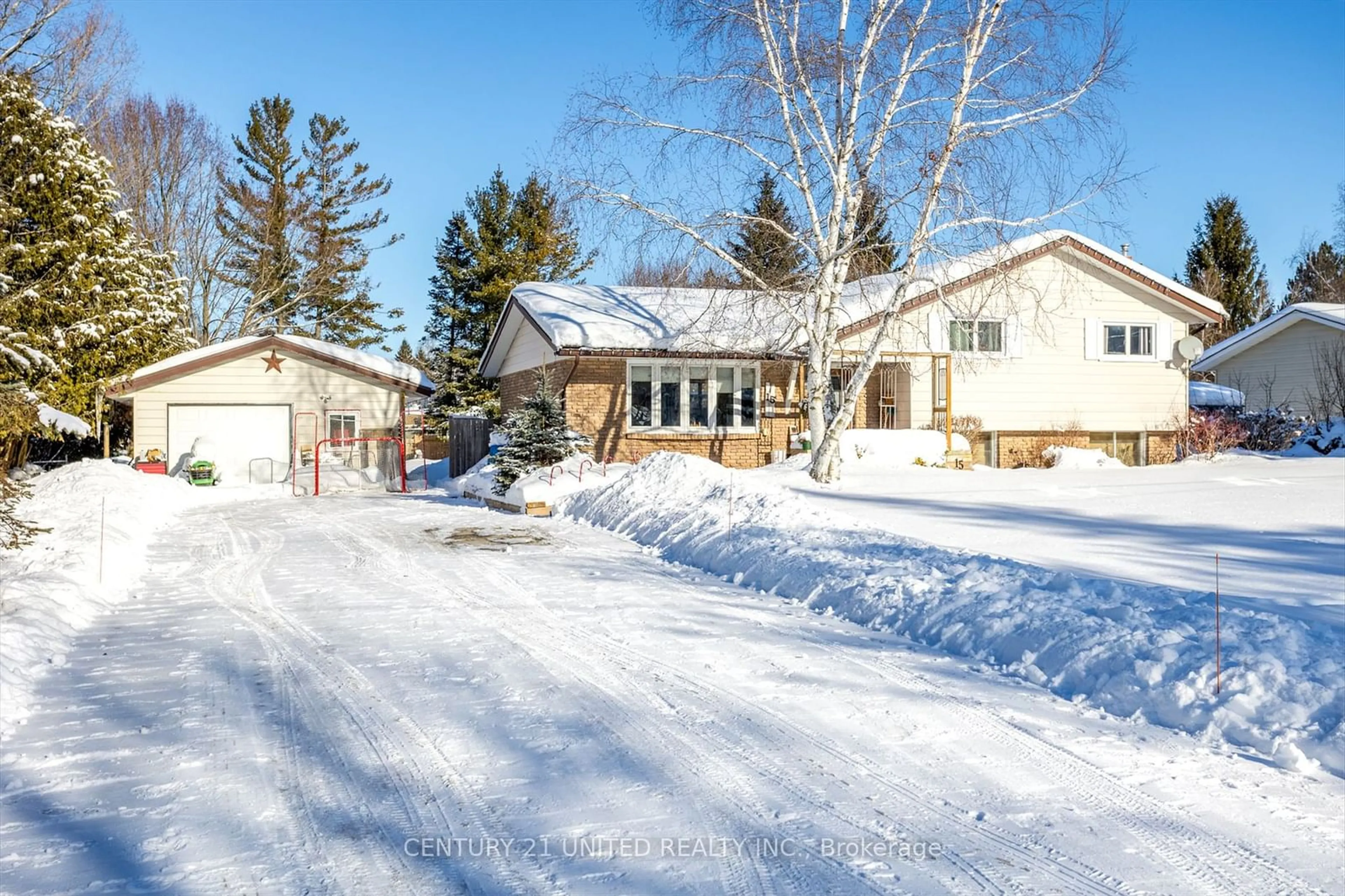 A pic from outside/outdoor area/front of a property/back of a property/a pic from drone, street for 15 Janet Dr, Kawartha Lakes Ontario L0B 1K0