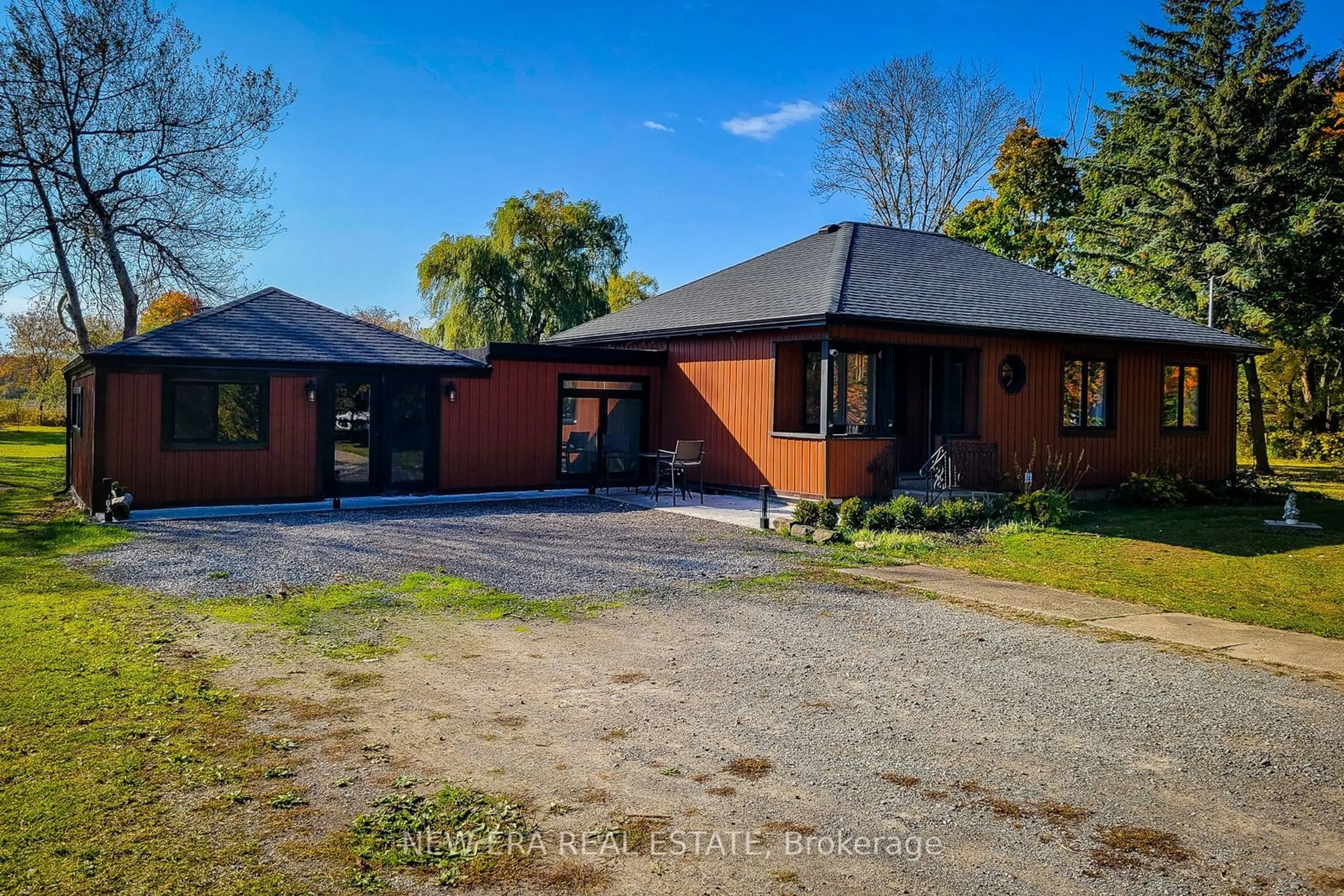 A pic from outside/outdoor area/front of a property/back of a property/a pic from drone, building for 11755 Highway 3, Wainfleet Ontario L0S 1V0