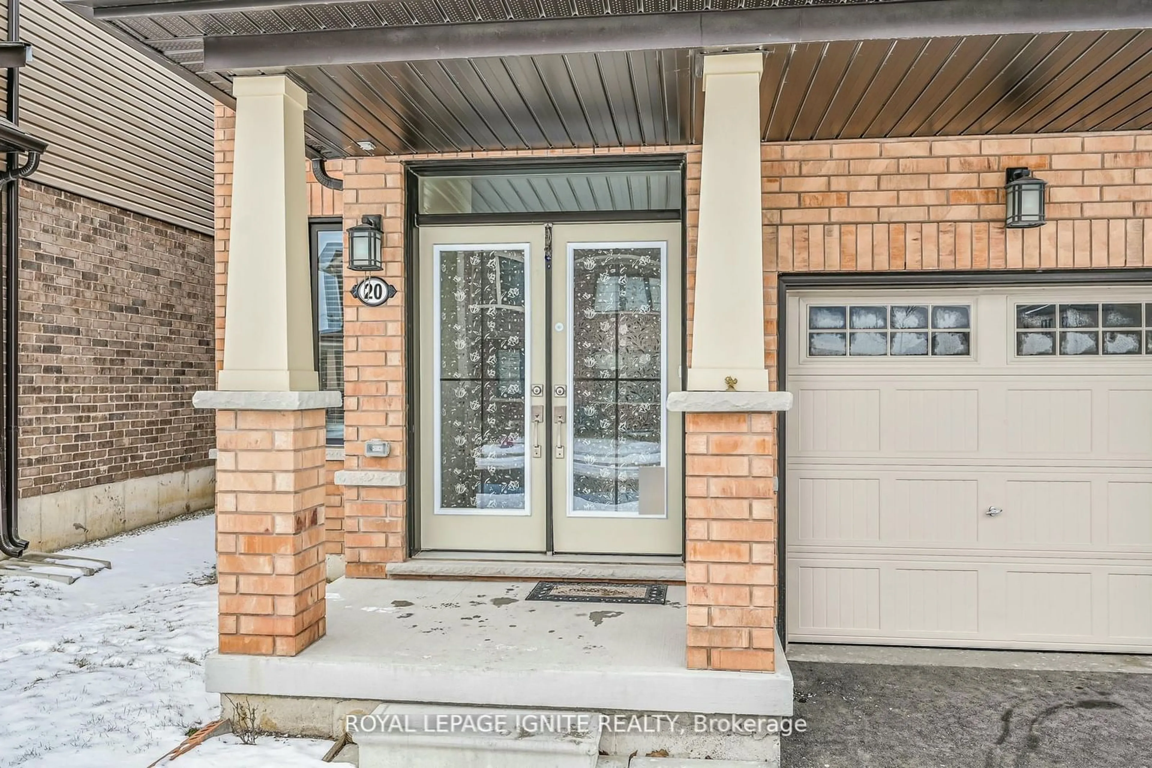 Home with brick exterior material, street for 20 Queen Mary Blvd, Hamilton Ontario L8J 0M4