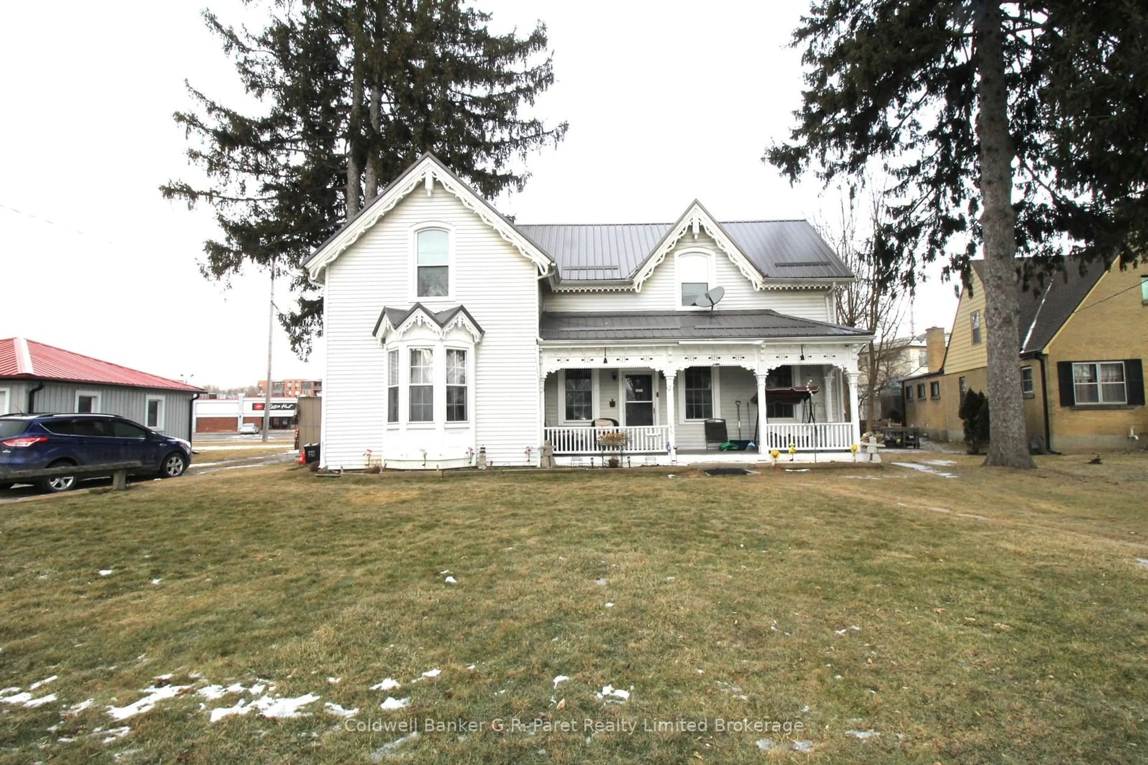 A pic from outside/outdoor area/front of a property/back of a property/a pic from drone, building for 149 Main St, Norfolk Ontario N3Y 2M2