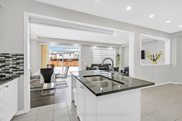 Additional property image - 328 Bedrock Dr