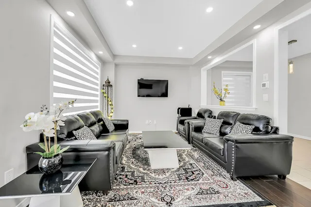 Additional property image - 328 Bedrock Dr