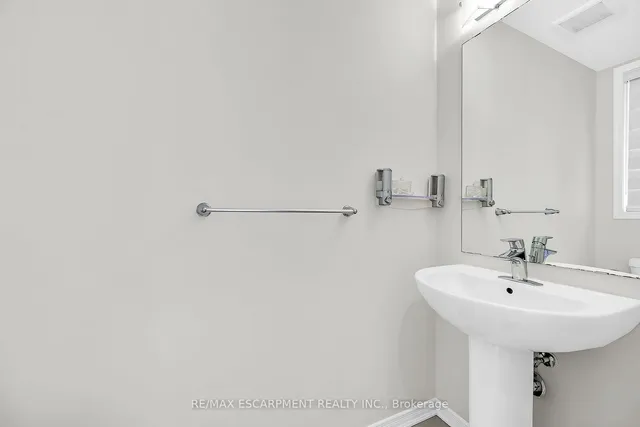 Additional property image - 328 Bedrock Dr