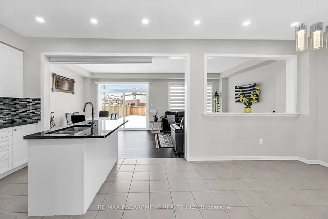 Additional property image - 328 Bedrock Dr