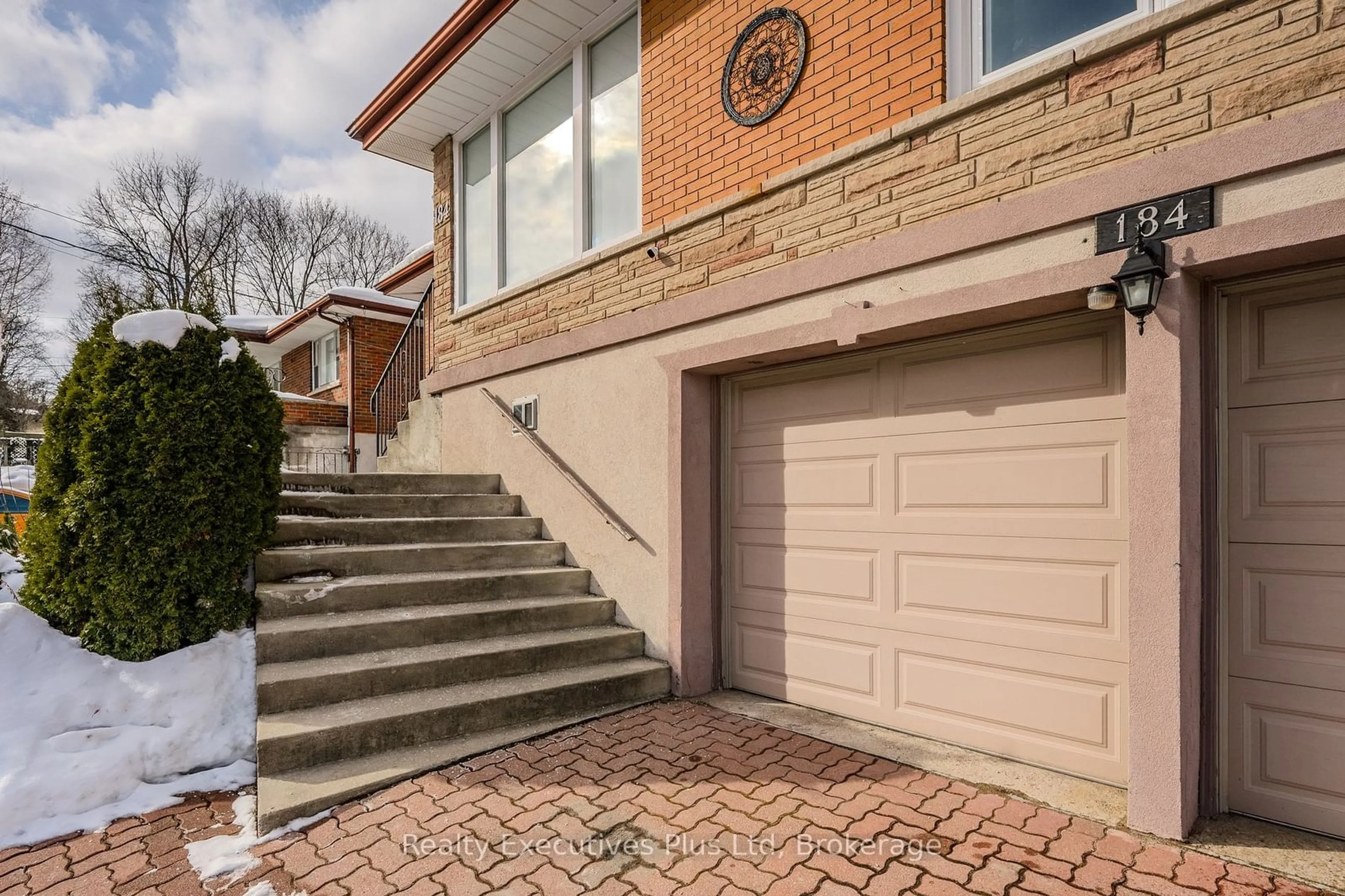 Home with brick exterior material, street for 184 Grove St, Guelph Ontario N1E 2W7