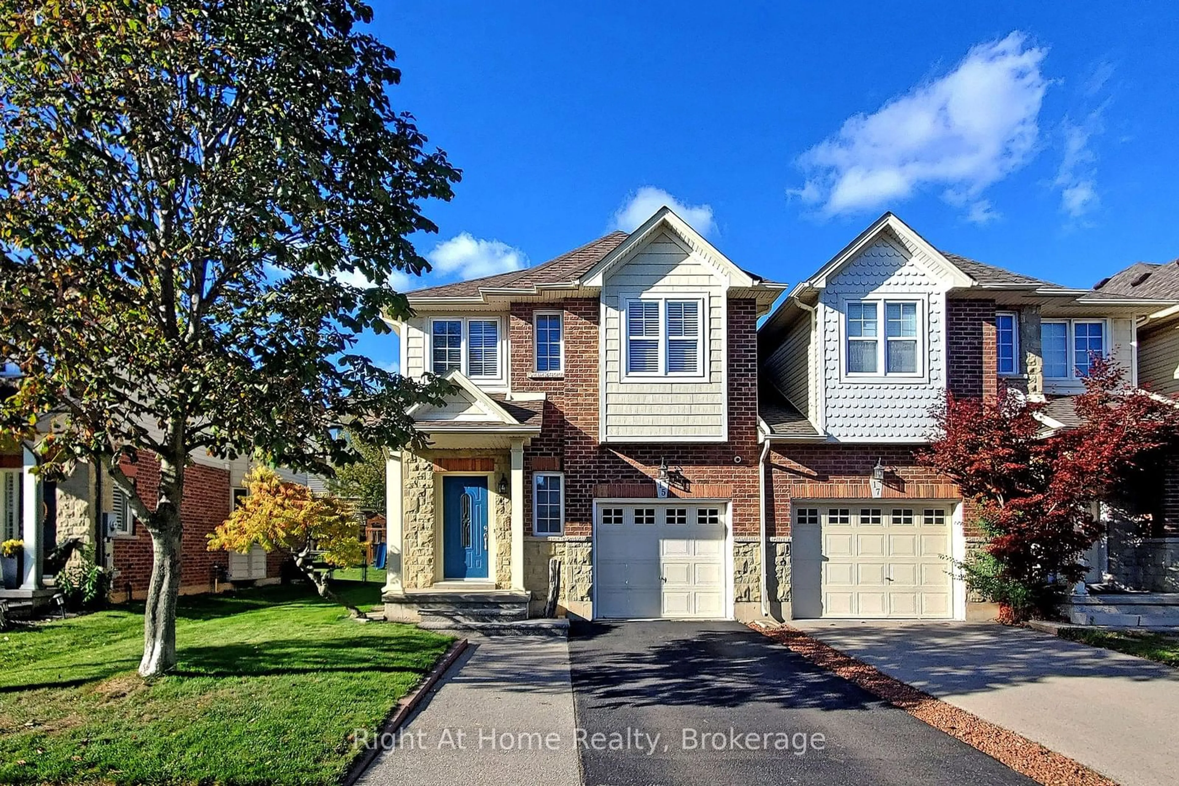 Home with brick exterior material, street for 15 Brooking Crt, Hamilton Ontario L9G 0A6