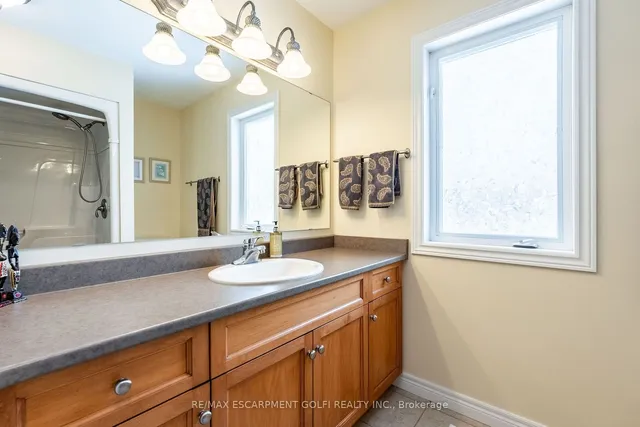 Additional property image - 5 Bridle St