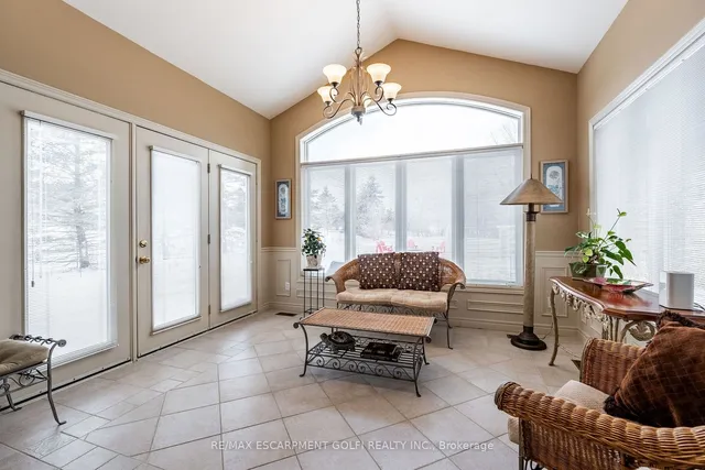 Additional property image - 5 Bridle St