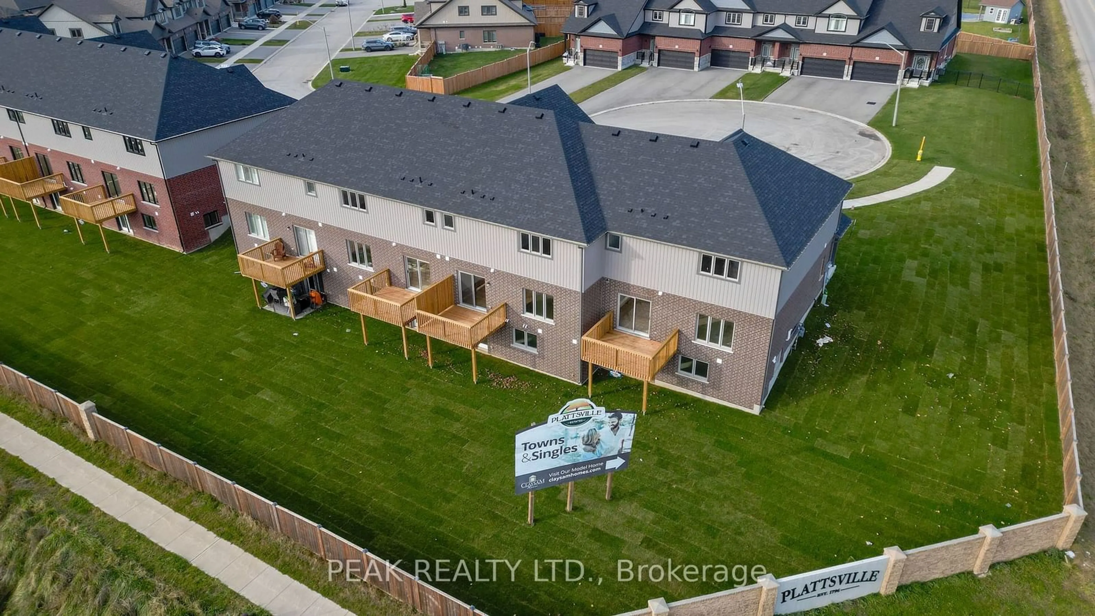 A pic from outside/outdoor area/front of a property/back of a property/a pic from drone, building for 245 applewood St, Blandford-Blenheim Ontario N0J 1S0