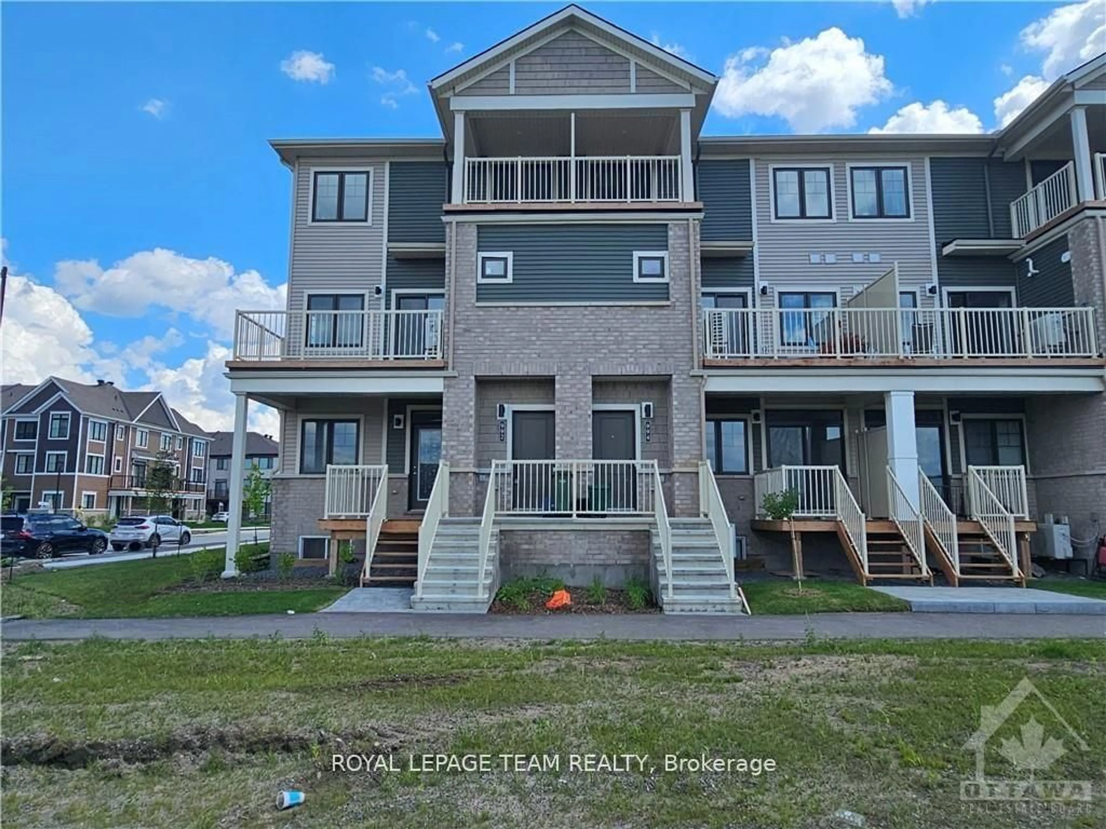 A pic from outside/outdoor area/front of a property/back of a property/a pic from drone, water/lake/river/ocean view for 992 Chapman Mills Dr #81, Barrhaven Ontario K2J 7J2