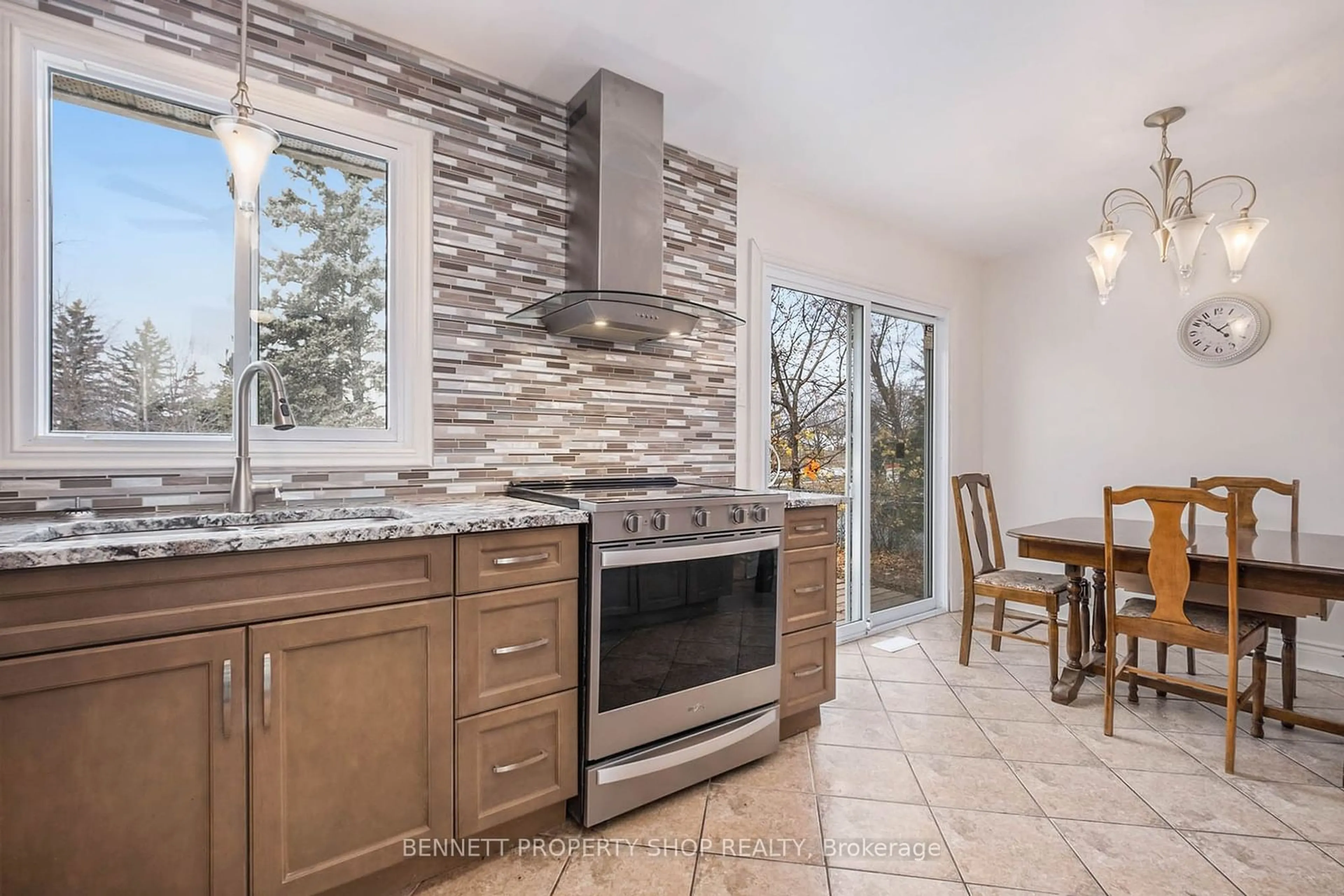 Open concept kitchen, ceramic/tile floor for 6329 Vorlage Dr, Orleans - Convent Glen and Area Ontario K1C 2E4