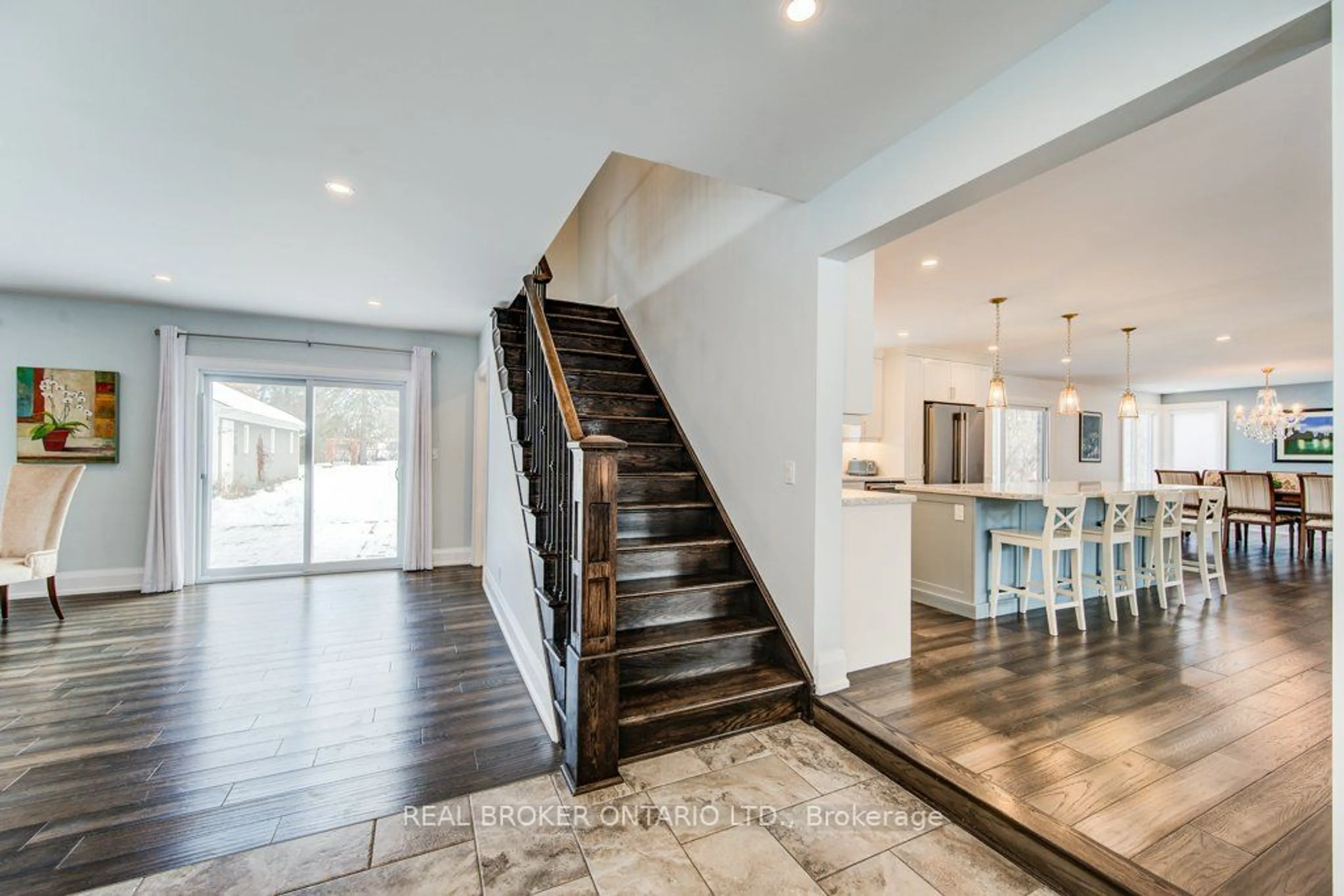 Indoor entryway for 263 Riverbank Dr, Cambridge Ontario N3H 4R6