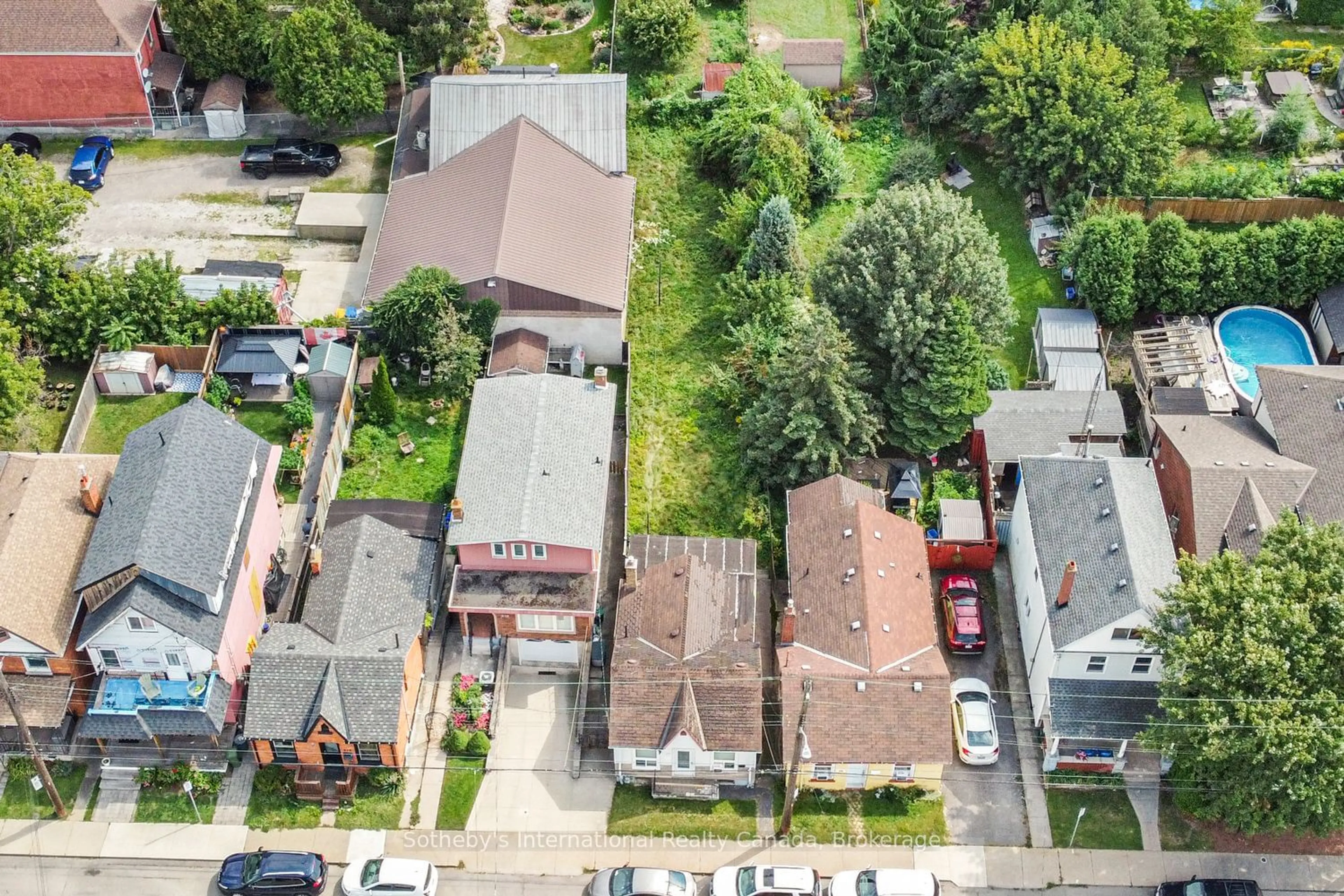 A pic from outside/outdoor area/front of a property/back of a property/a pic from drone, street for 510 John St, Hamilton Ontario L8L 4R8