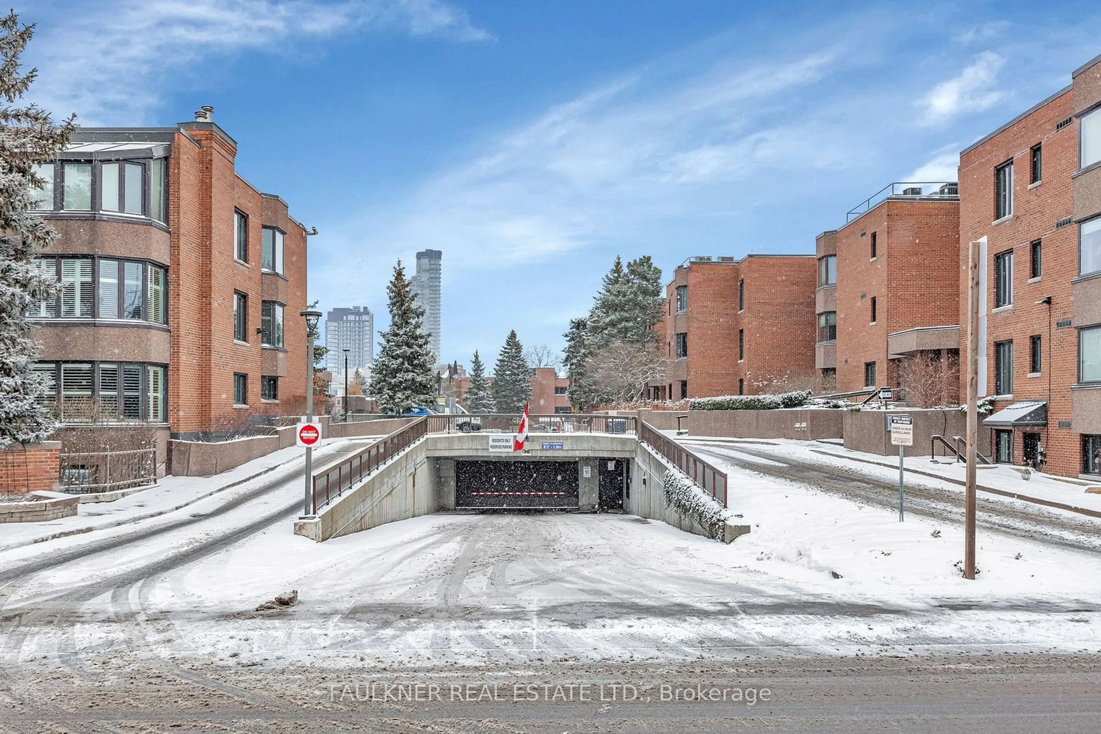 Patio, street for 255 Botanica #25A, Dows Lake - Civic Hospital and Area Ontario K1Y 4P8