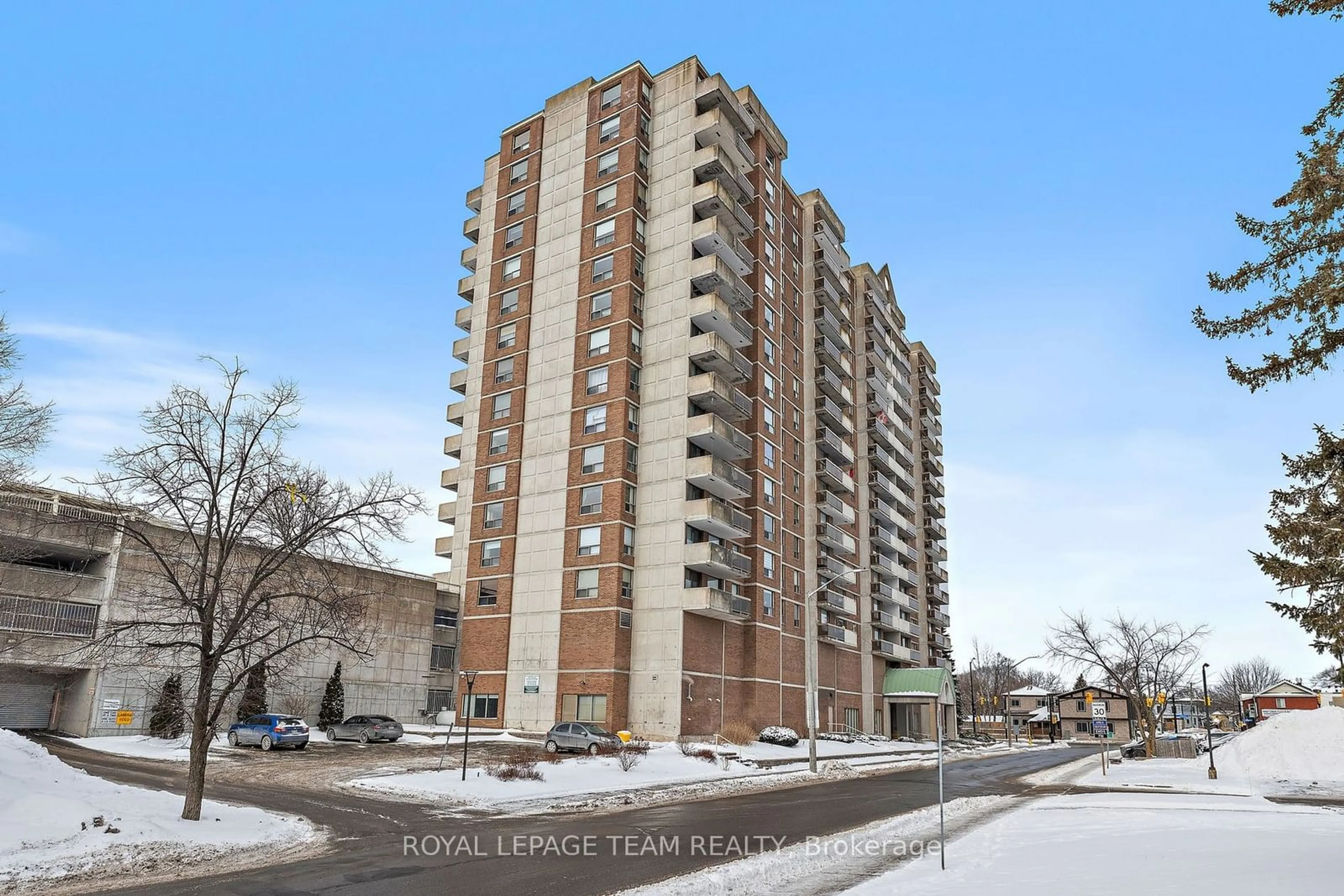 Unknown for 200 Lafontaine Ave #510, Vanier and Kingsview Park Ontario K1L 8K8