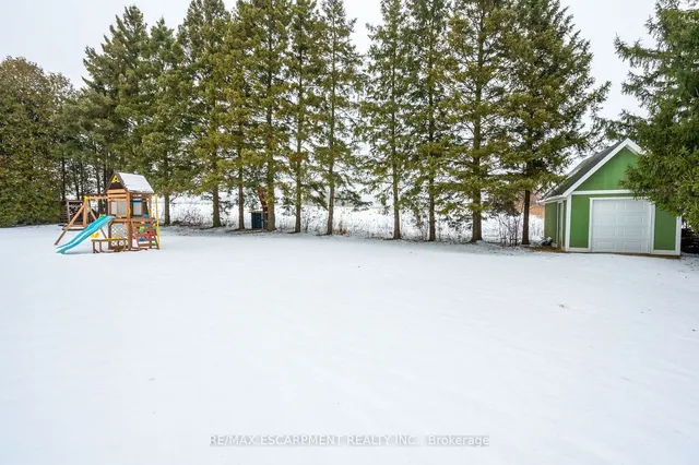 Additional property image - 937 Safari Rd