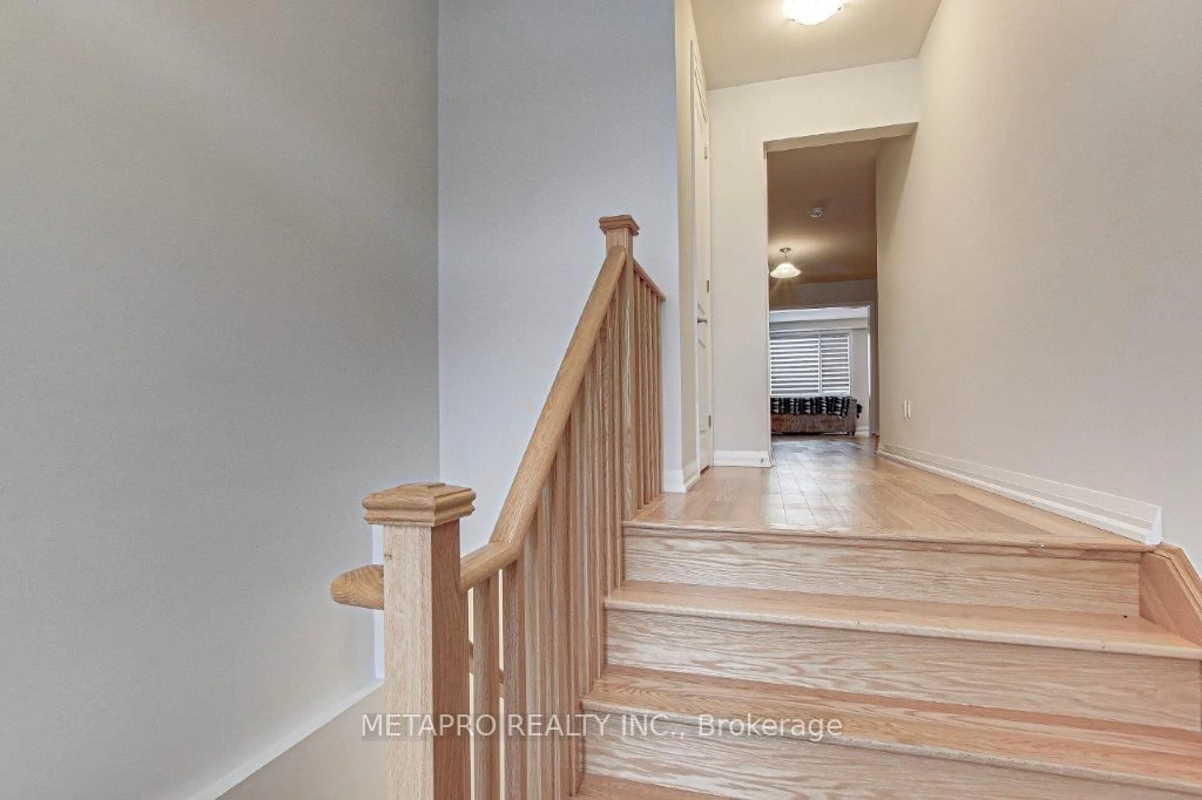 Stairs for 559 Bedi Dr, Woodstock Ontario N4T 0P1