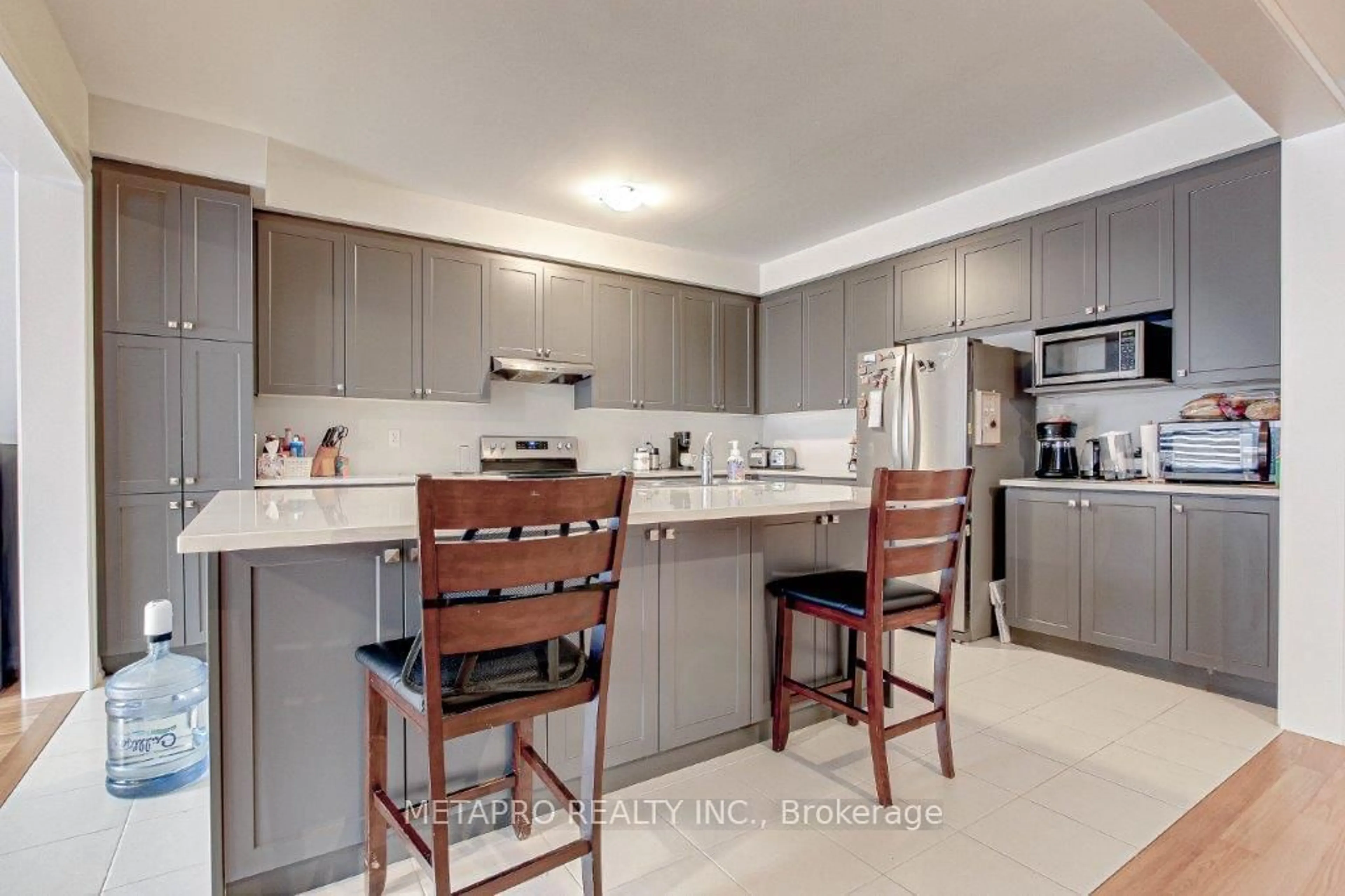 Standard kitchen, unknown for 559 Bedi Dr, Woodstock Ontario N4T 0P1