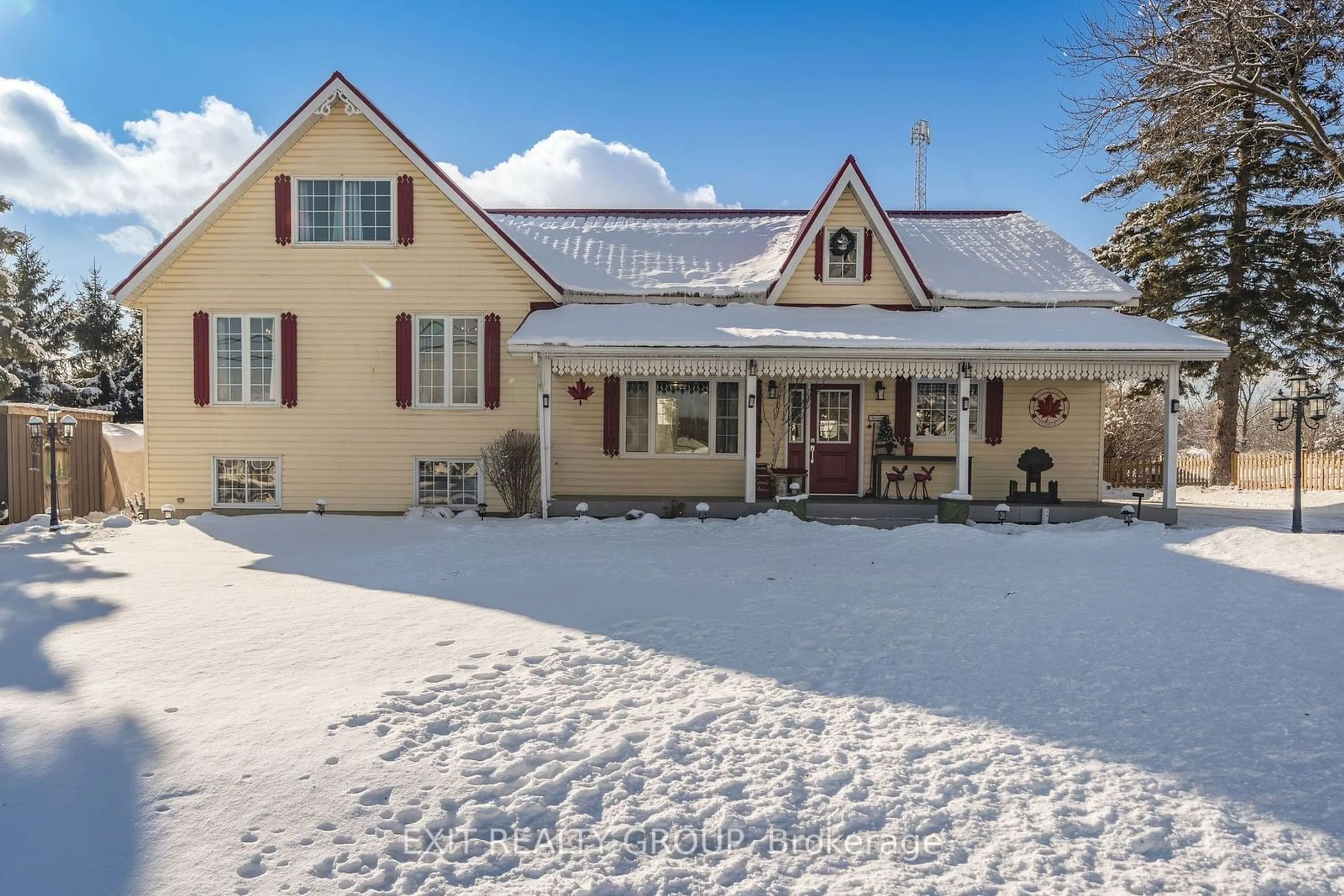 A pic from outside/outdoor area/front of a property/back of a property/a pic from drone, street for 705 Wallbridge-Loyalist Rd, Belleville Ontario K8N 4Z5