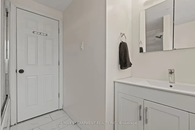 Additional property image - 332 Highridge Ave