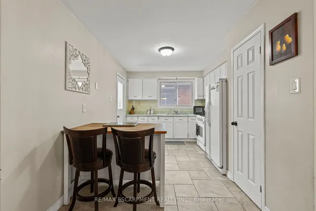 Additional property image - 332 Highridge Ave