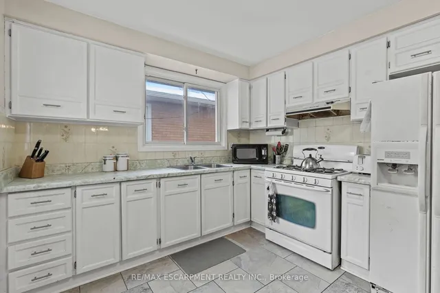 Additional property image - 332 Highridge Ave