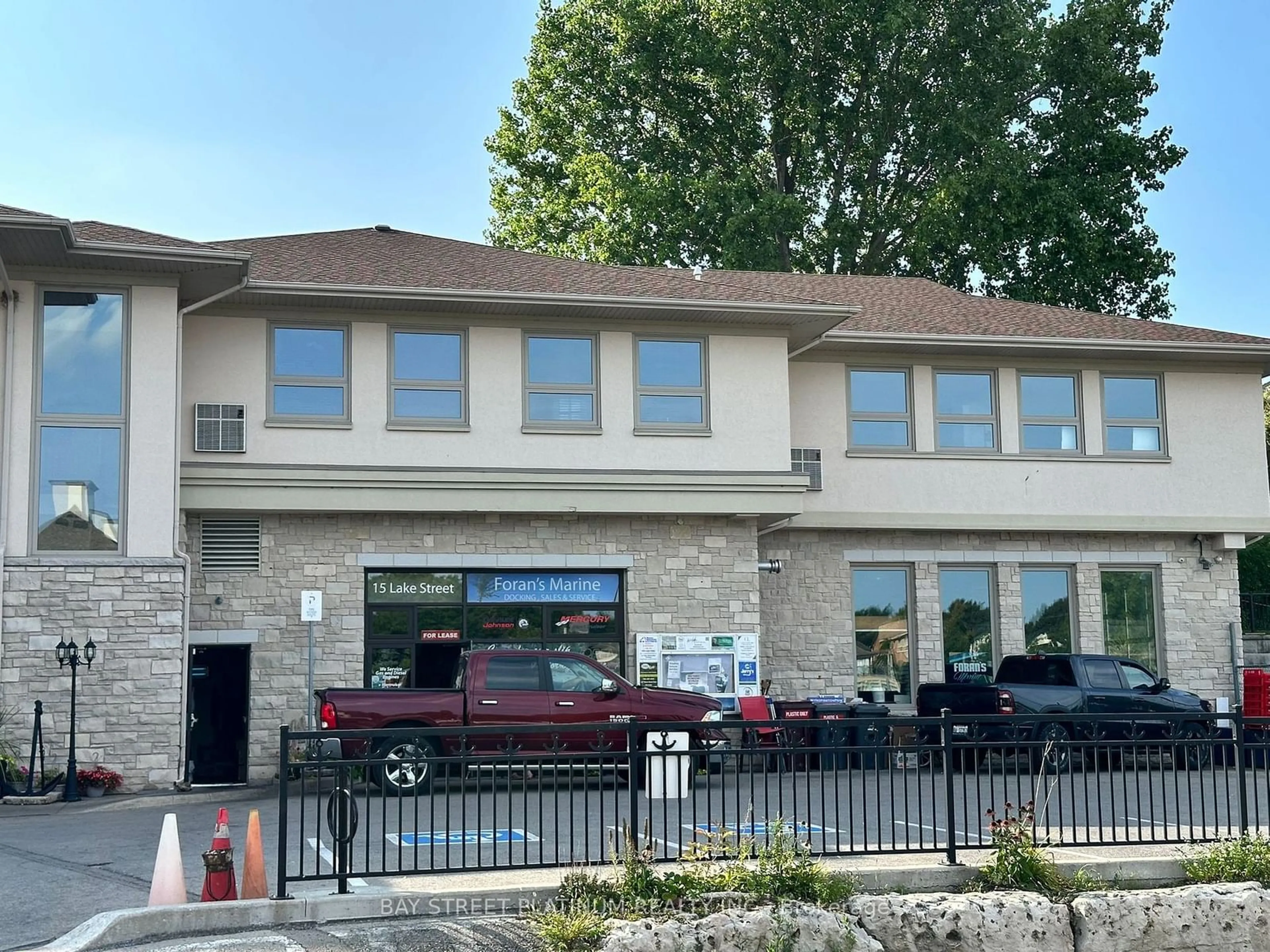 Home with vinyl exterior material, unknown for TH -3 HARBOUR,INSPIRATION POINT St, Grimsby Ontario L3M 2G4