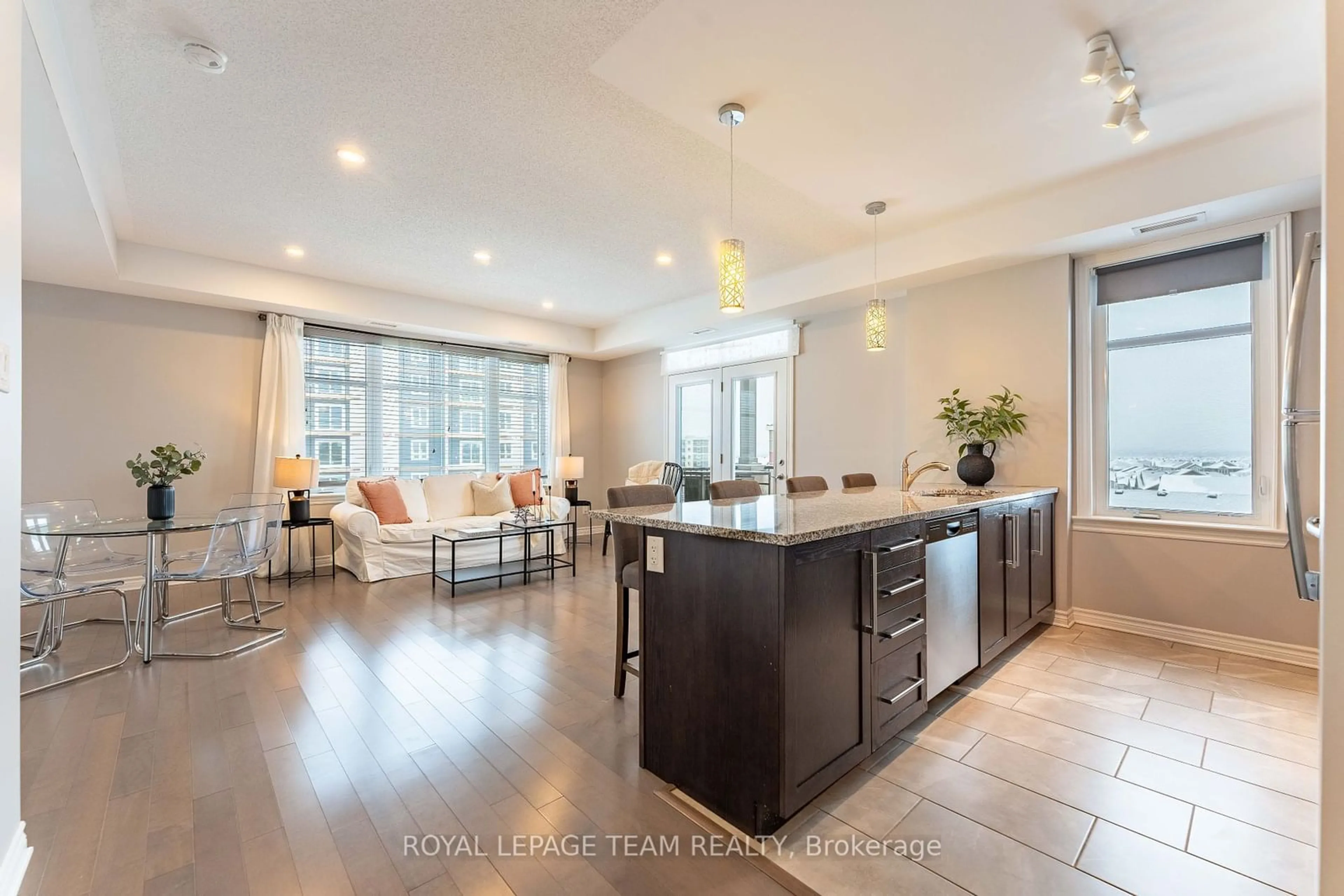 Open concept kitchen, ceramic/tile floor for 200 Janka Private #301, Stittsville - Munster - Richmond Ontario K2V 0E6